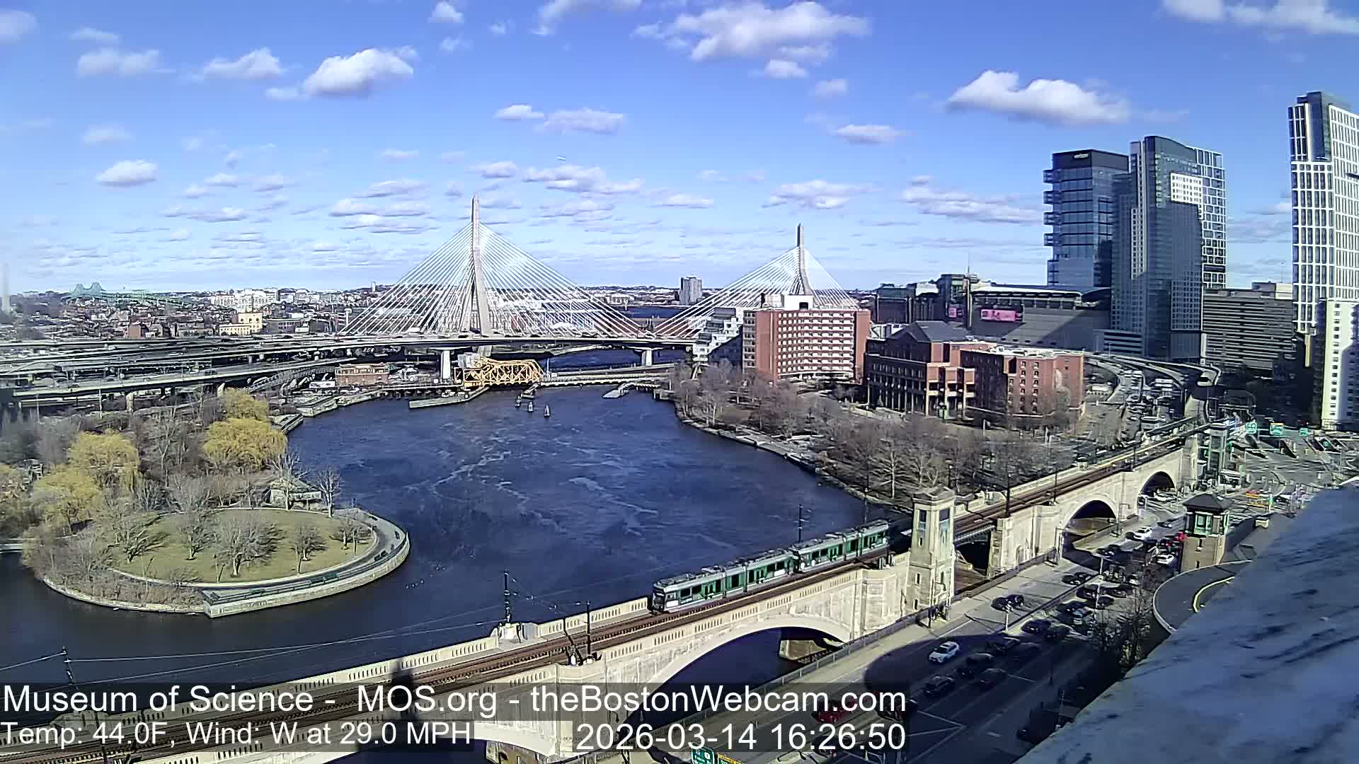  Green Line Subway & Bridge Live Cam - Cambridge, Boston, Massachusetts ,USA