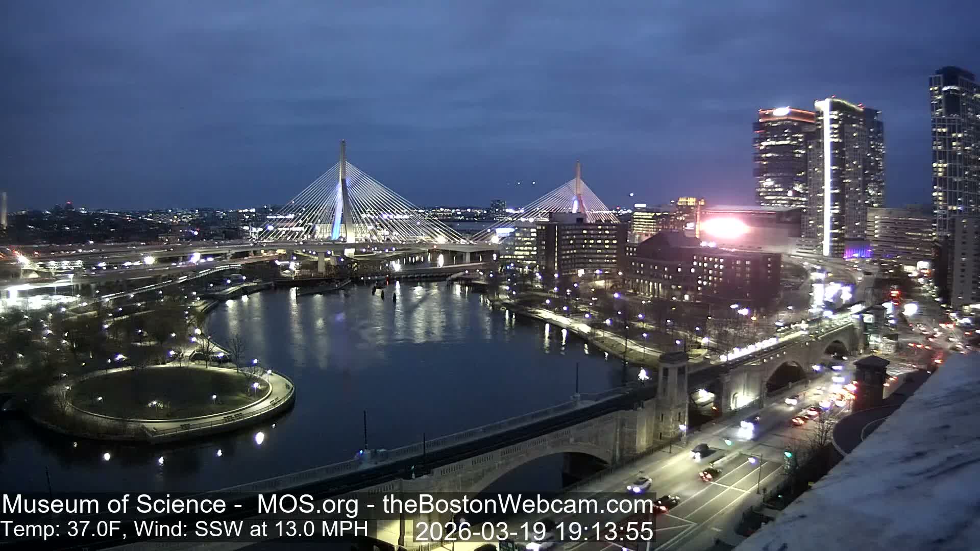  Green Line Subway & Bridge Live Cam - Cambridge, Boston, Massachusetts ,USA