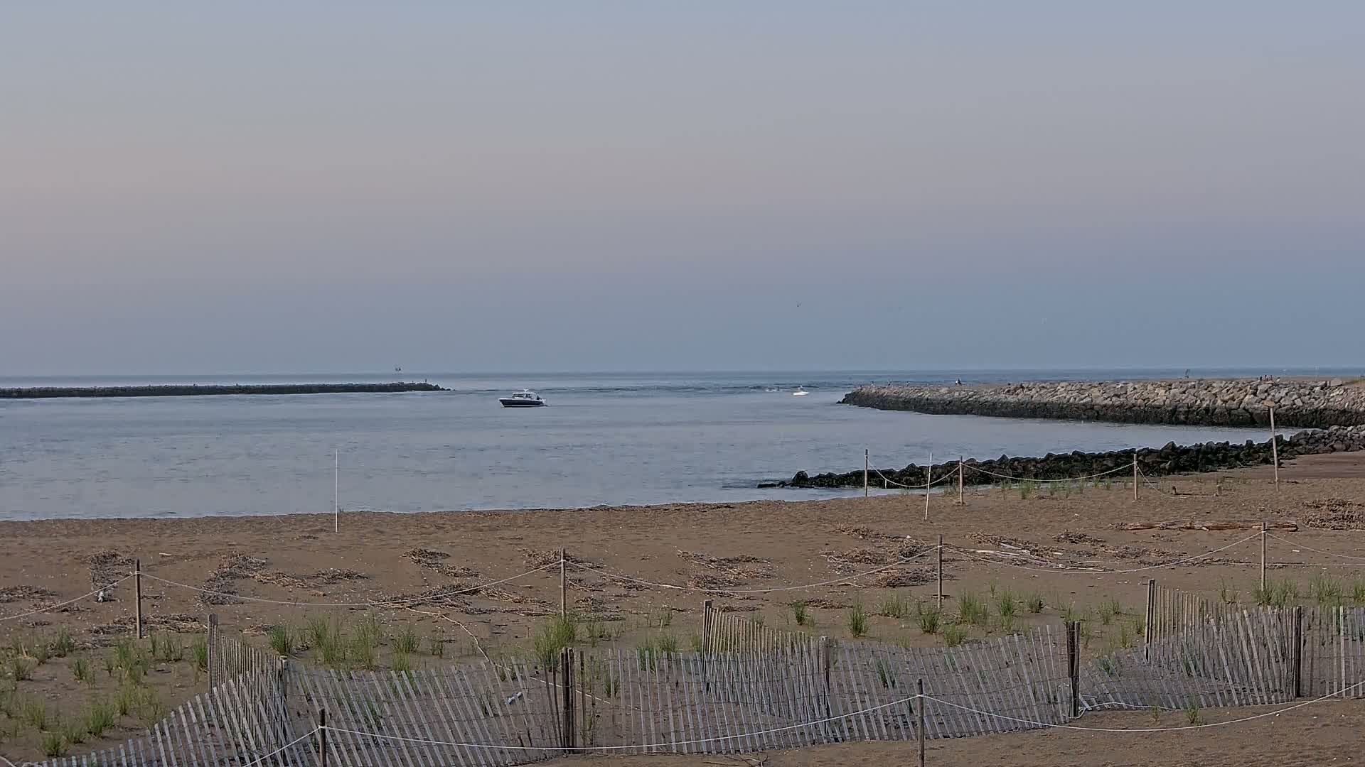 Newburyport, Mouth of the Merrimack River Live Cam - Newburyport, Essex, Massachusetts, USA