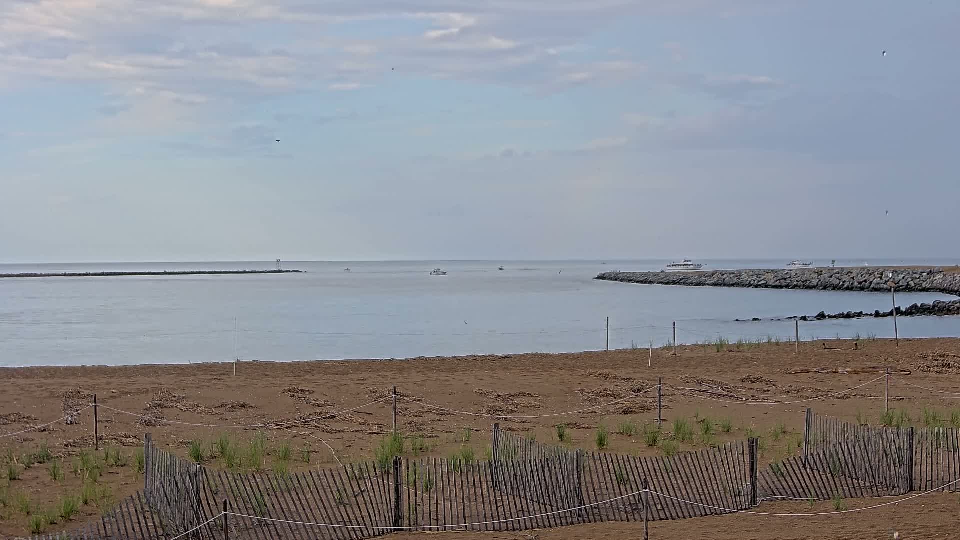 Newburyport, Mouth of the Merrimack River Live Cam - Newburyport, Essex, Massachusetts, USA
