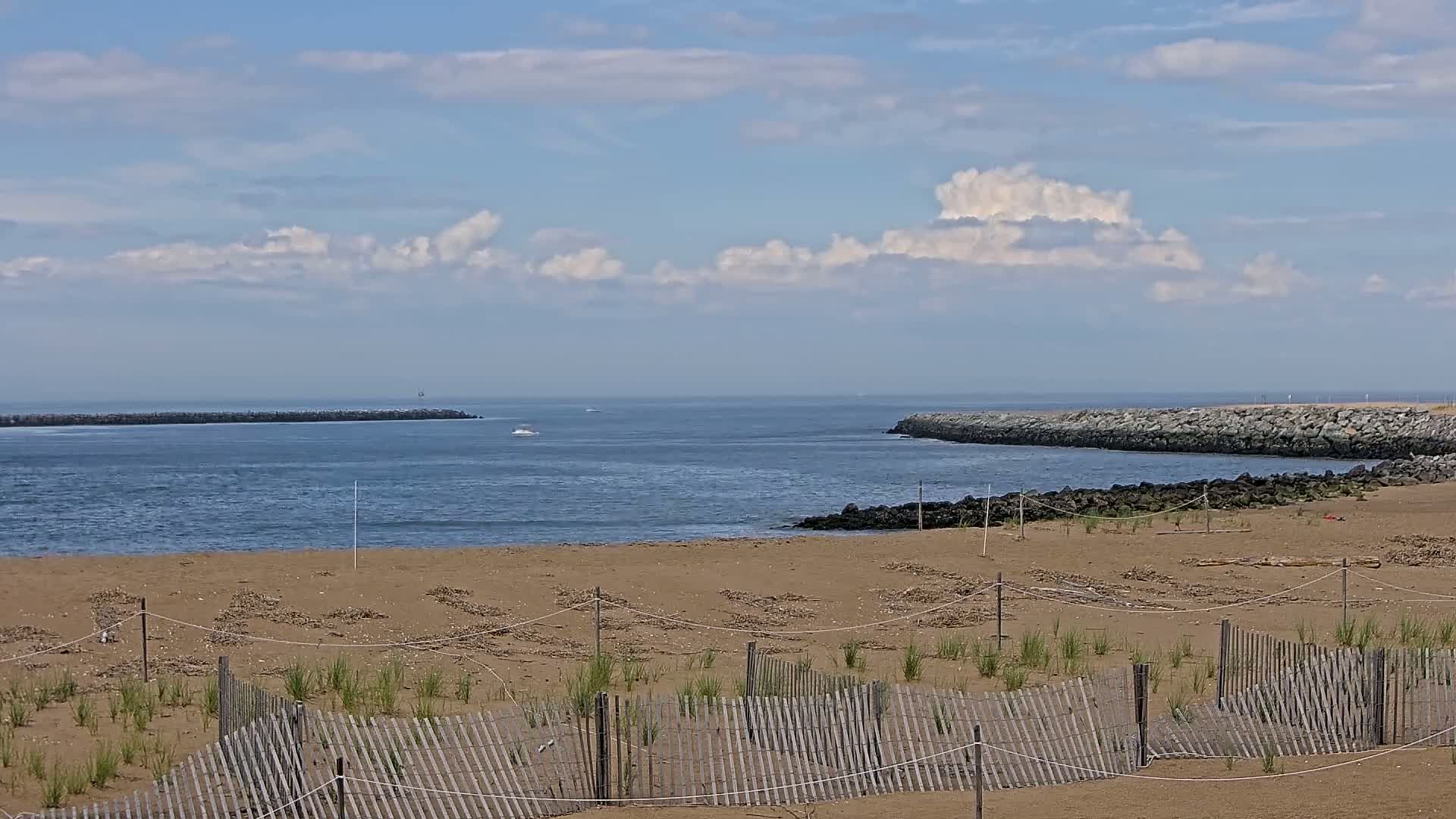 Newburyport, Mouth of the Merrimack River Live Cam - Newburyport, Essex, Massachusetts, USA