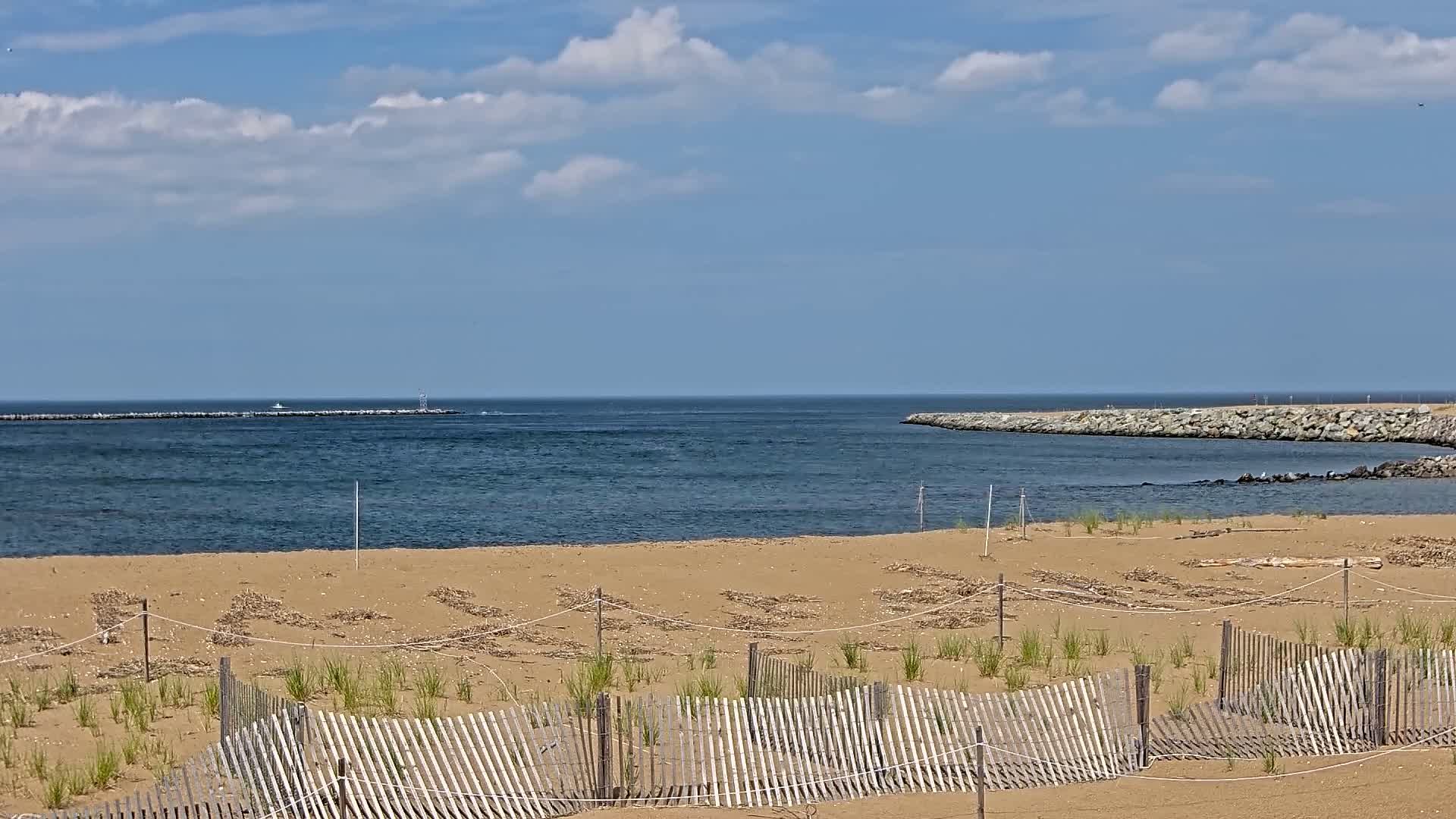 Newburyport, Mouth of the Merrimack River Live Cam - Newburyport, Essex, Massachusetts, USA