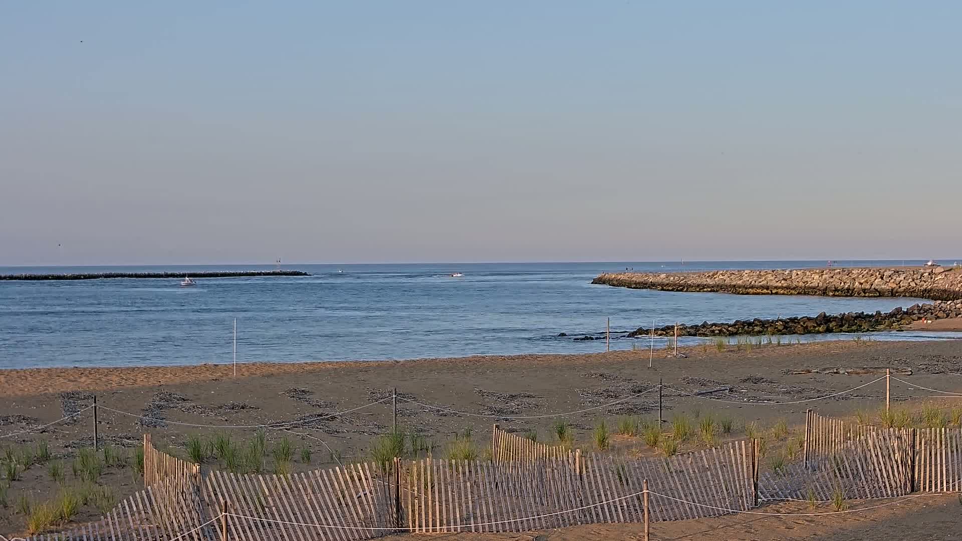 Newburyport, Mouth of the Merrimack River Live Cam - Newburyport, Essex, Massachusetts, USA