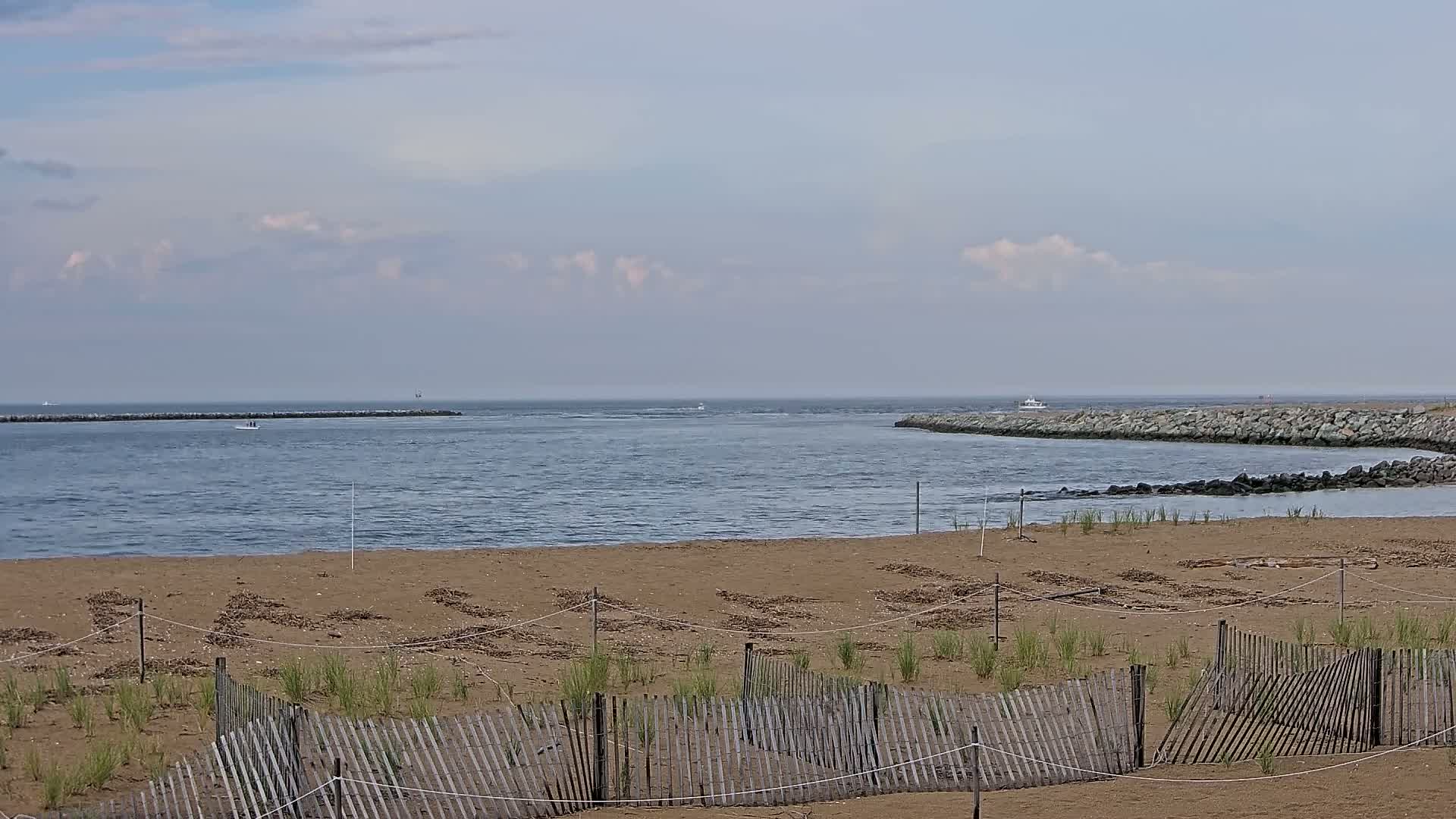 Newburyport, Mouth of the Merrimack River Live Cam - Newburyport, Essex, Massachusetts, USA