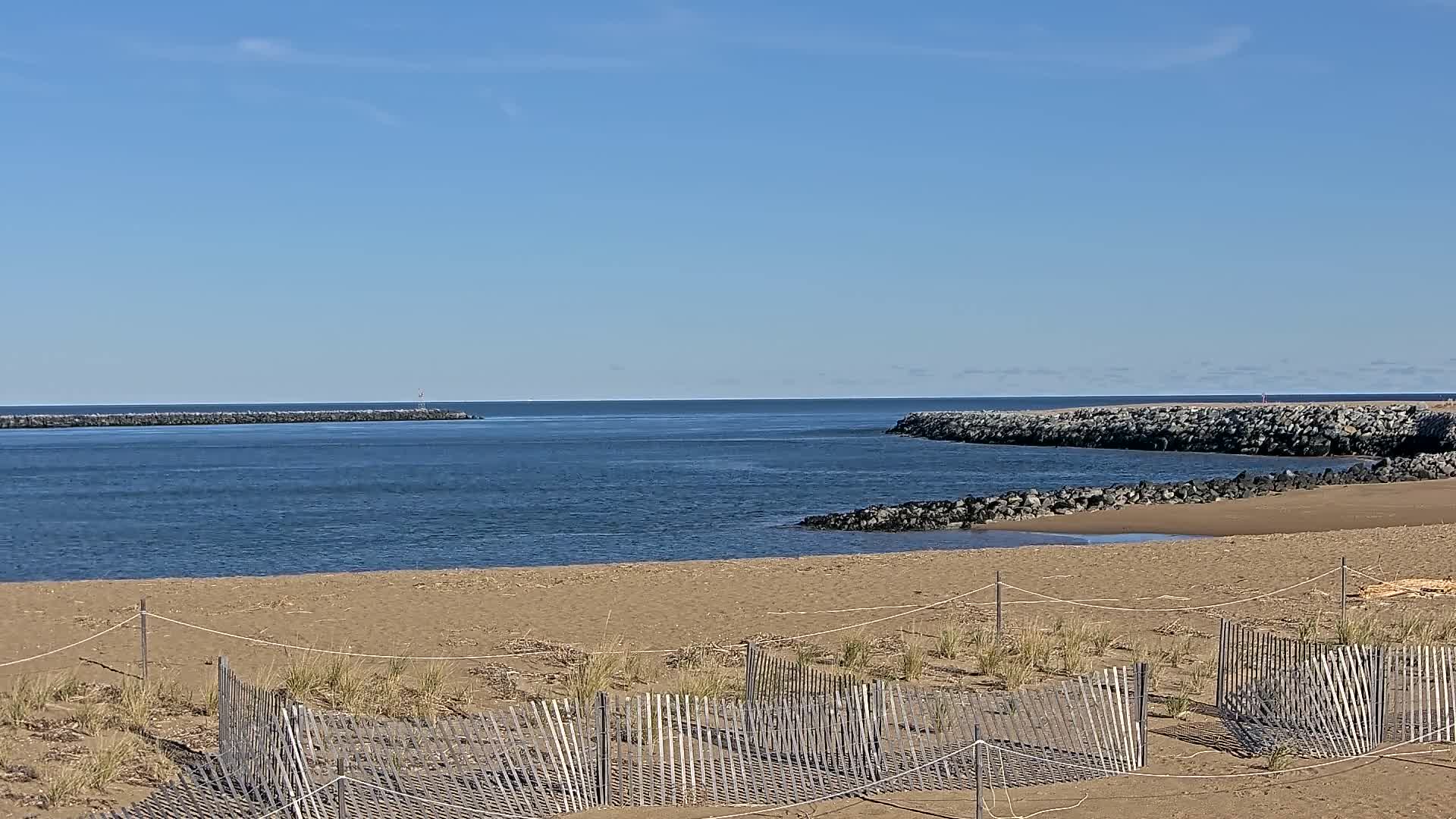 Newburyport, Mouth of the Merrimack River Live Cam - Newburyport, Essex, Massachusetts, USA