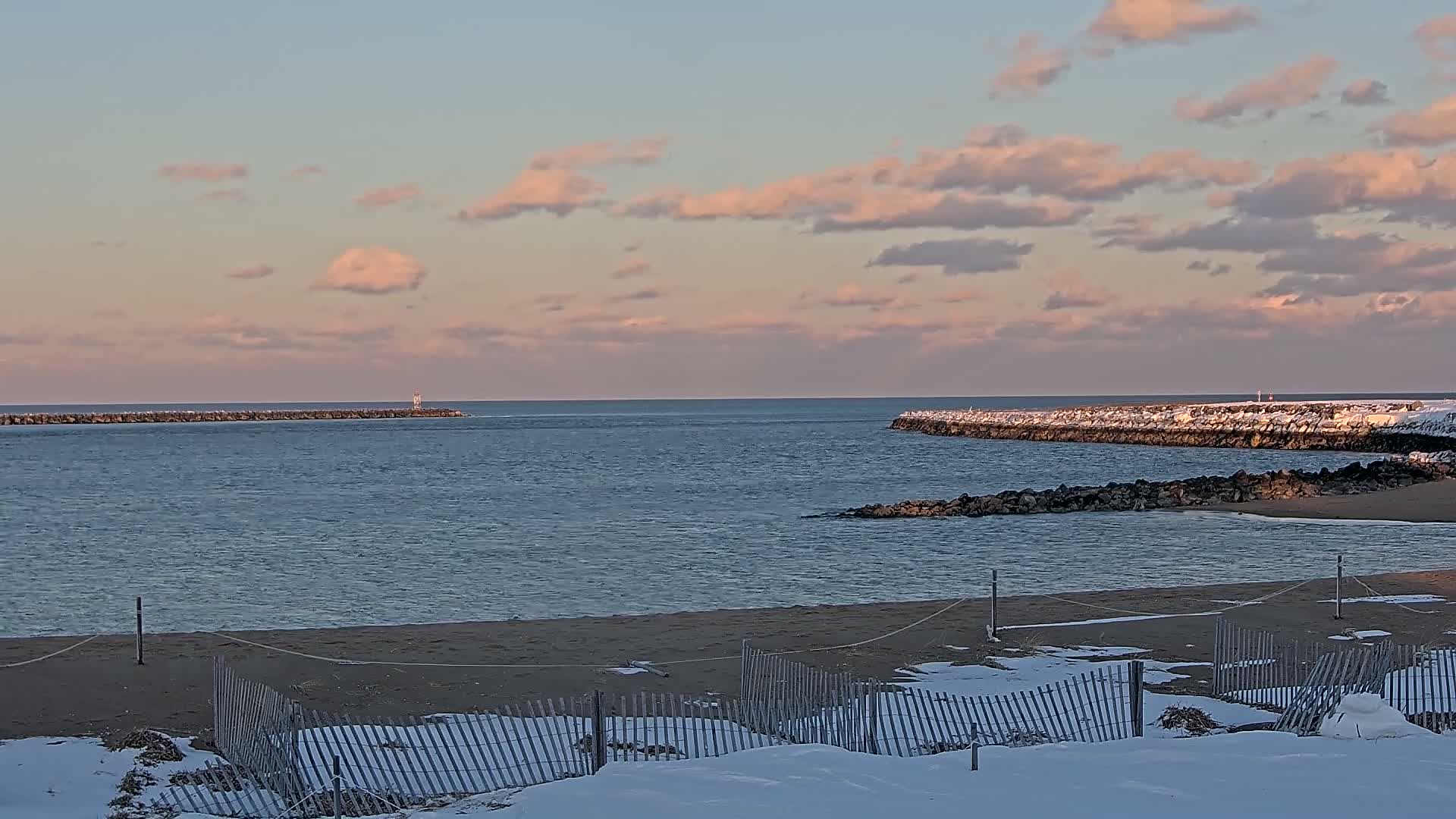 Newburyport, Mouth of the Merrimack River Live Cam - Newburyport, Essex, Massachusetts, USA