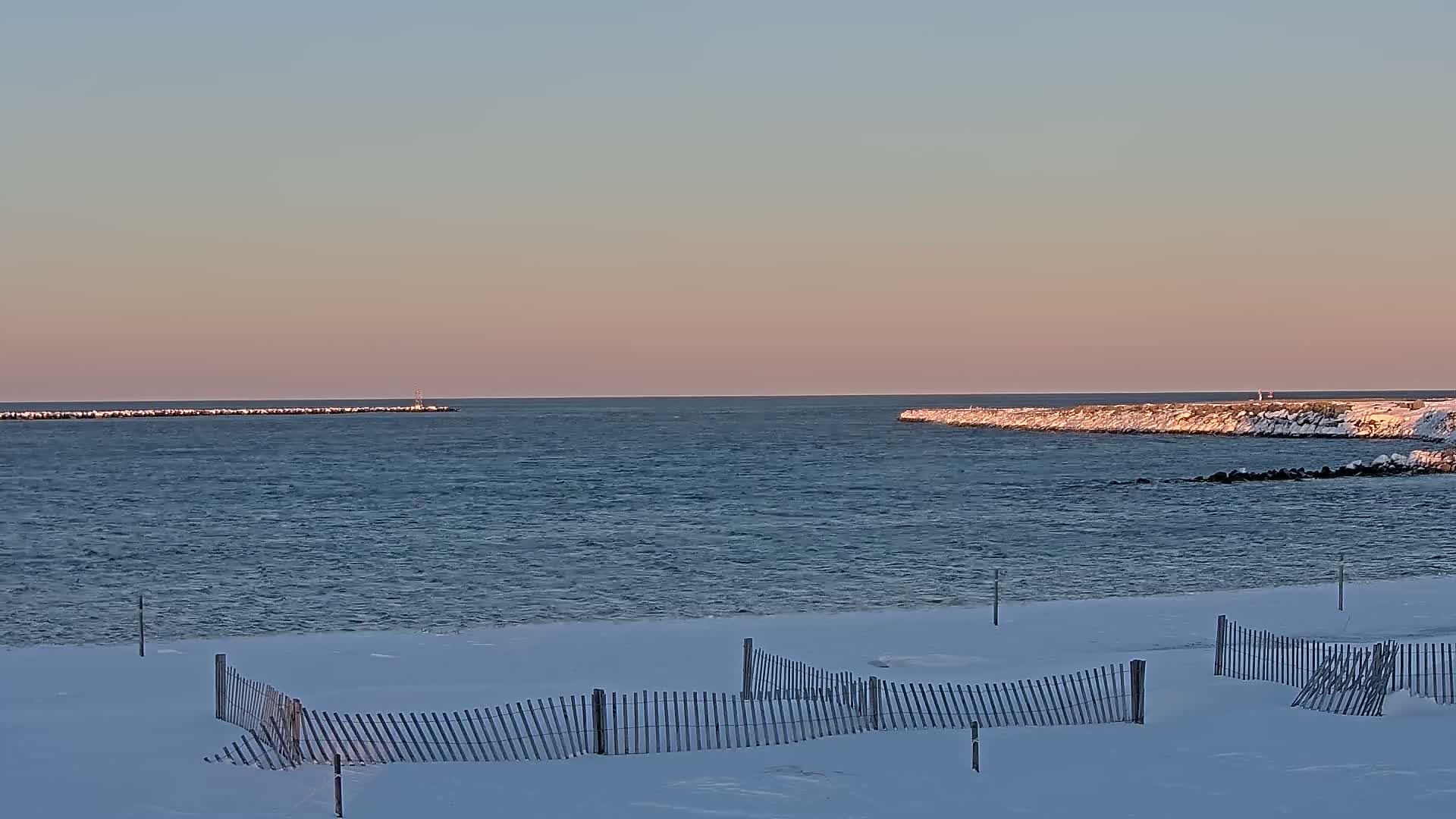 Newburyport, Mouth of the Merrimack River Live Cam - Newburyport, Essex, Massachusetts, USA