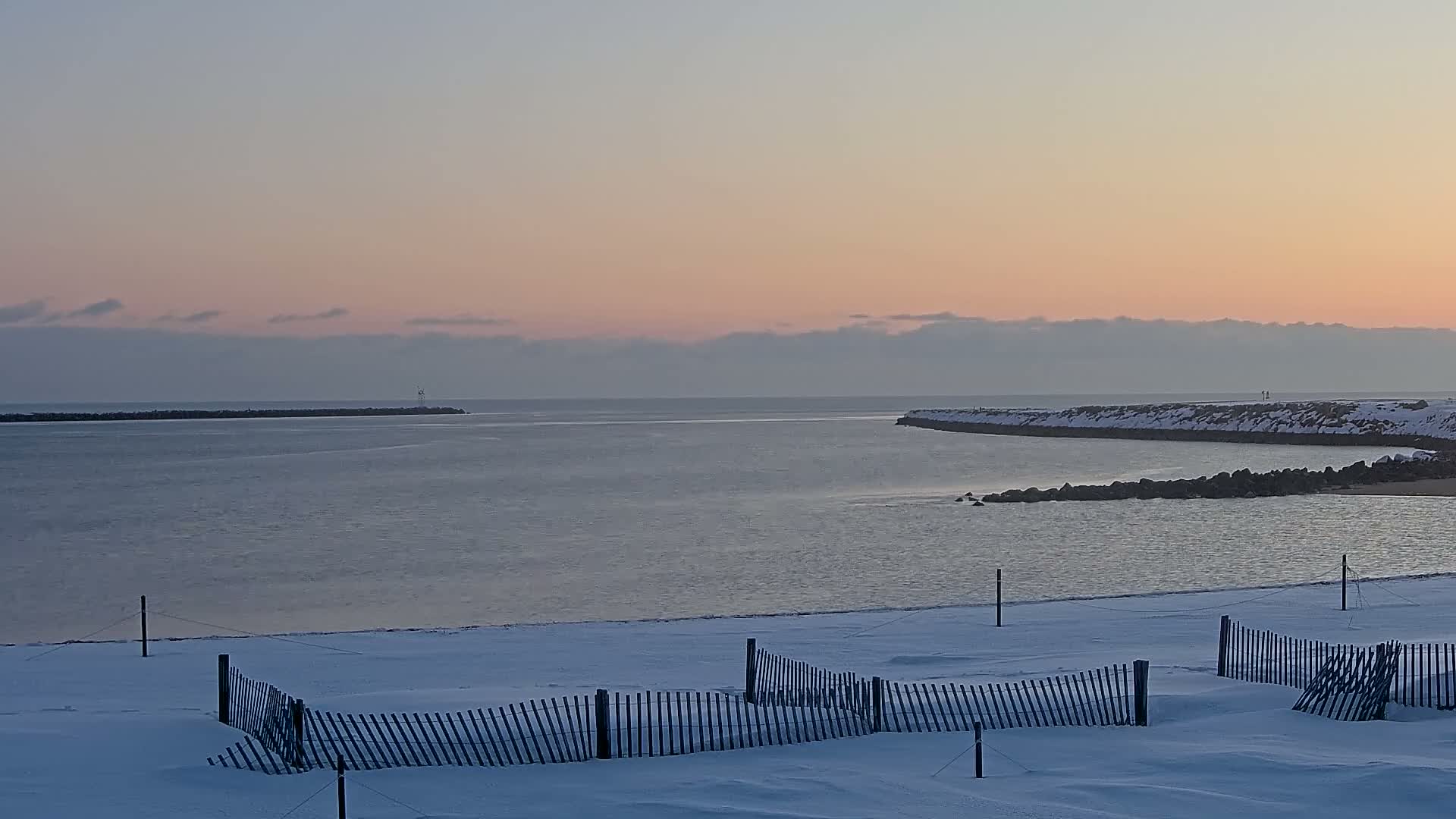 Newburyport, Mouth of the Merrimack River Live Cam - Newburyport, Essex, Massachusetts, USA