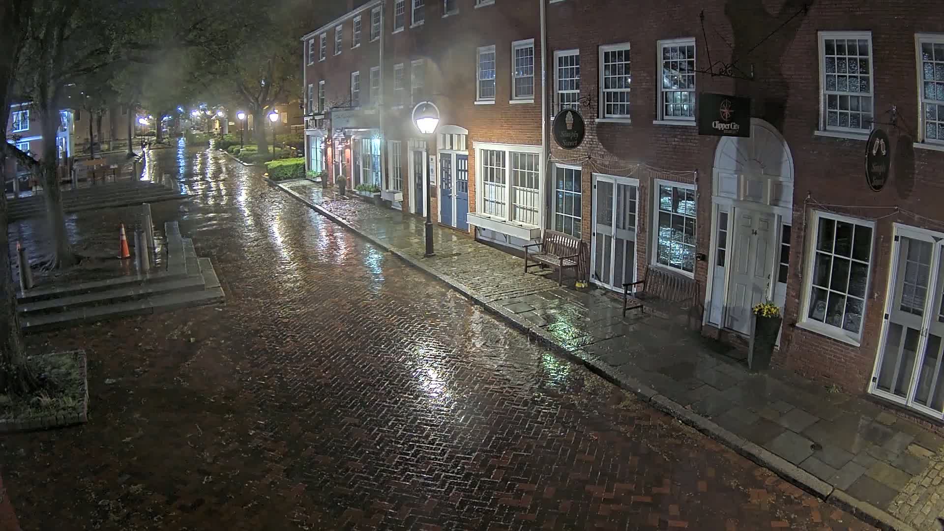 Newburyport, 6 Inn Street South View Live Cam - Newburyport, Essex, Massachusetts, USA