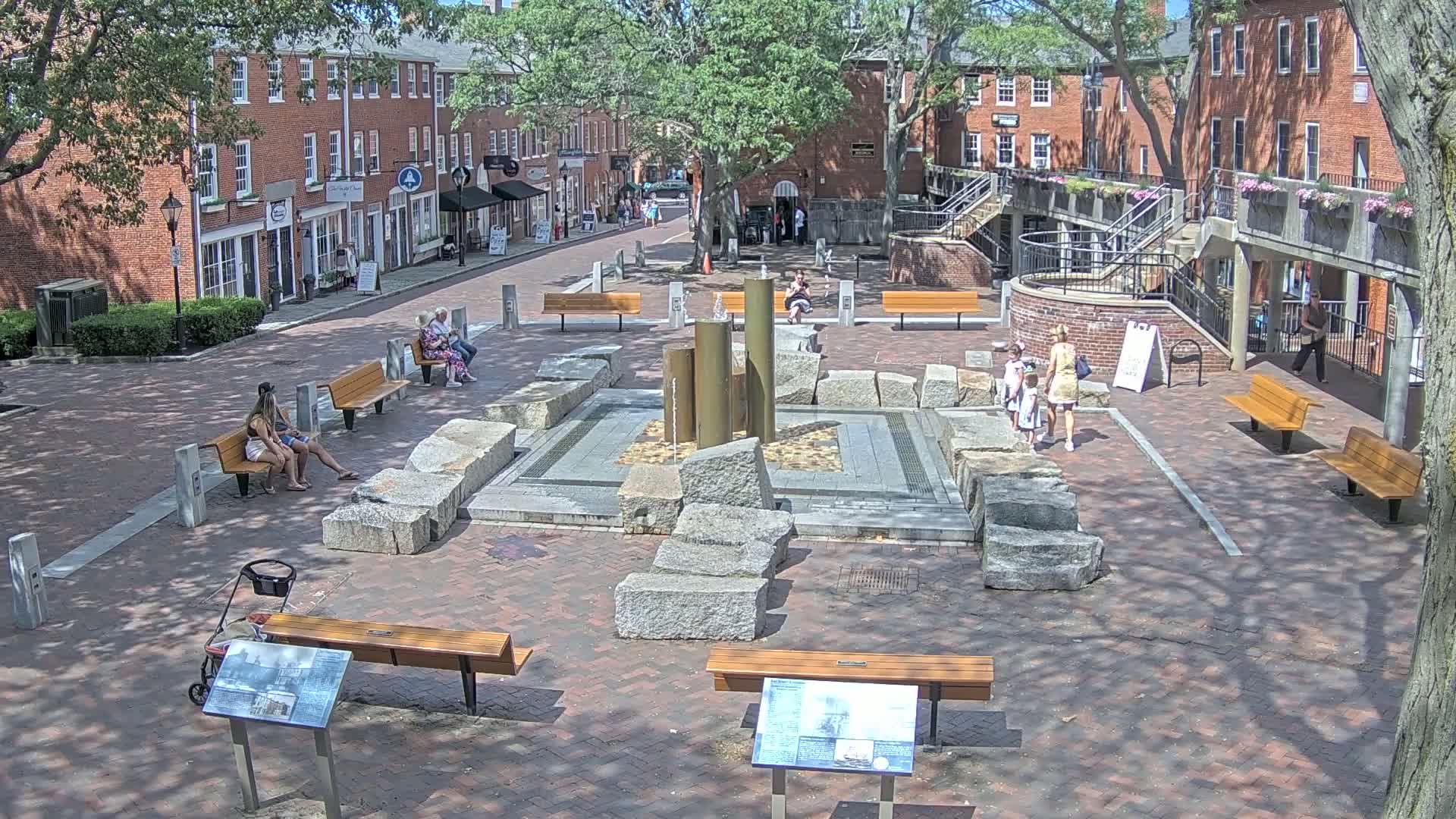 Newburyport, 6 Inn Street North View Live Cam - Newburyport, Essex, Massachusetts, USA