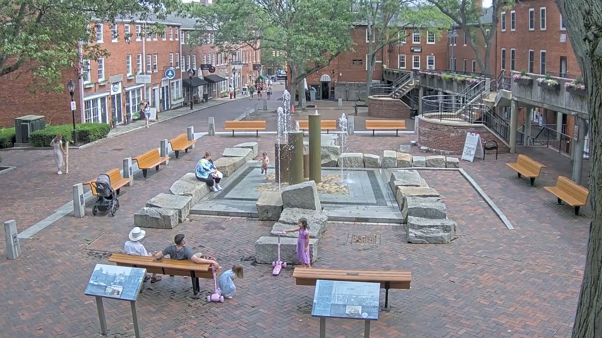 Newburyport, 6 Inn Street North View Live Cam - Newburyport, Essex, Massachusetts, USA