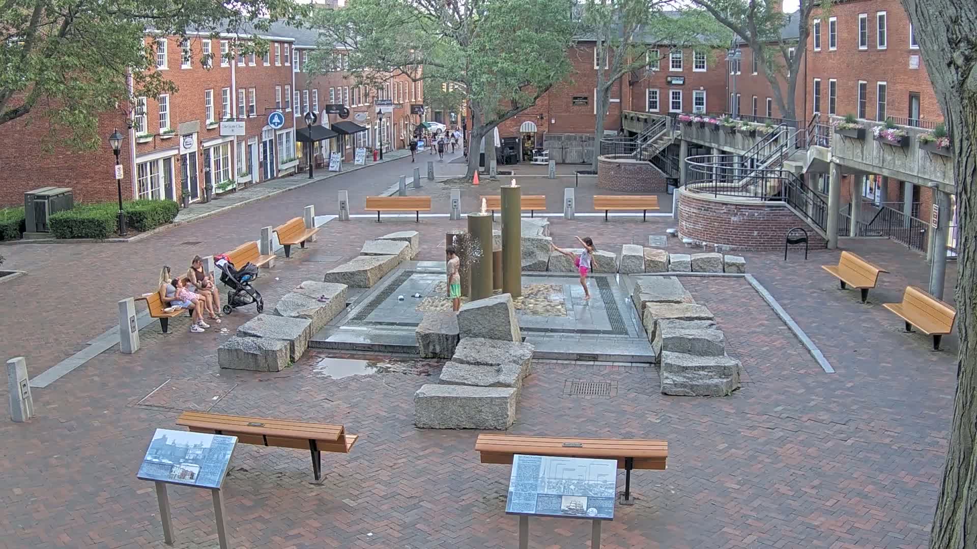 Newburyport, 6 Inn Street North View Live Cam - Newburyport, Essex, Massachusetts, USA