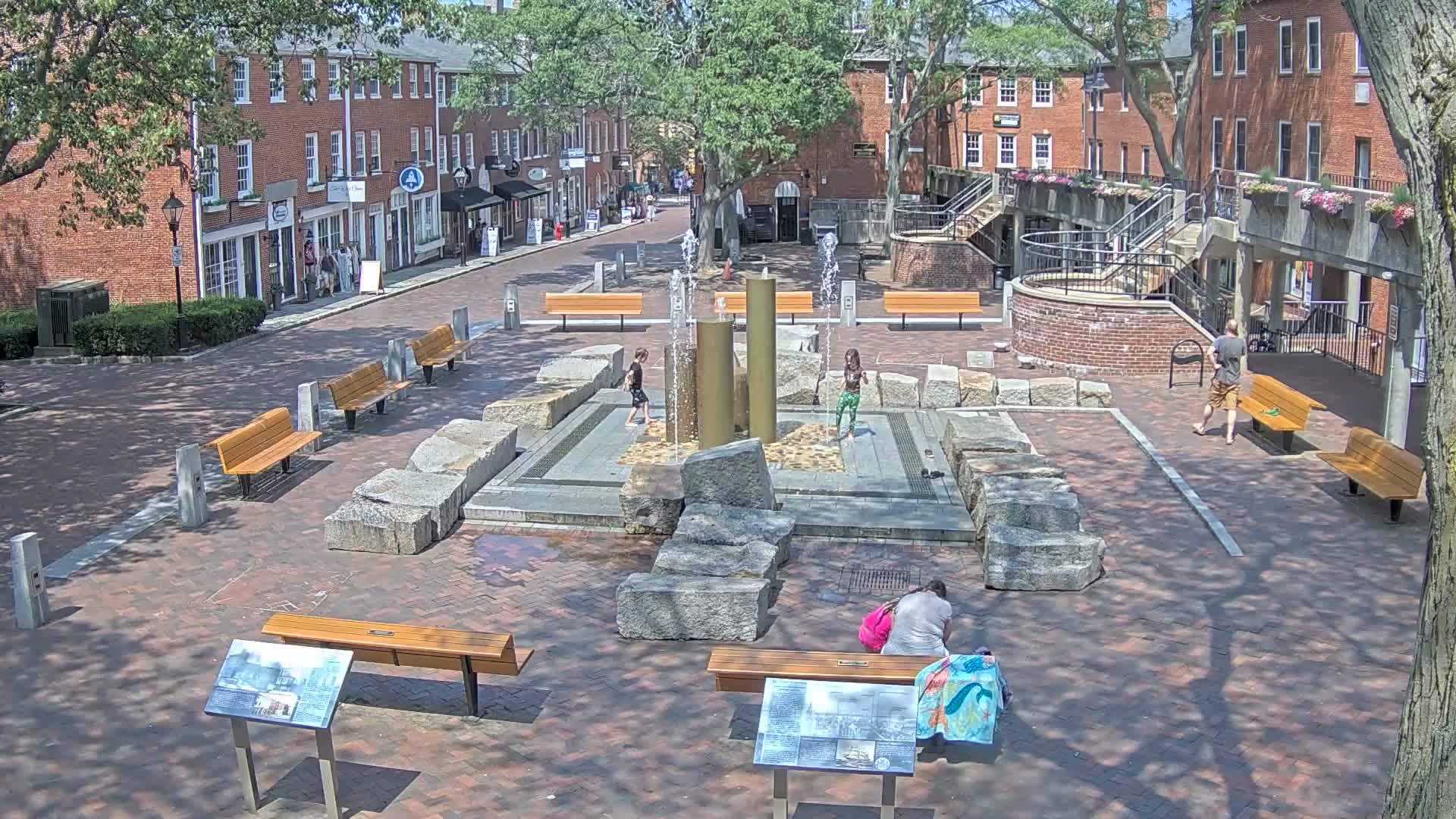 Newburyport, 6 Inn Street North View Live Cam - Newburyport, Essex, Massachusetts, USA