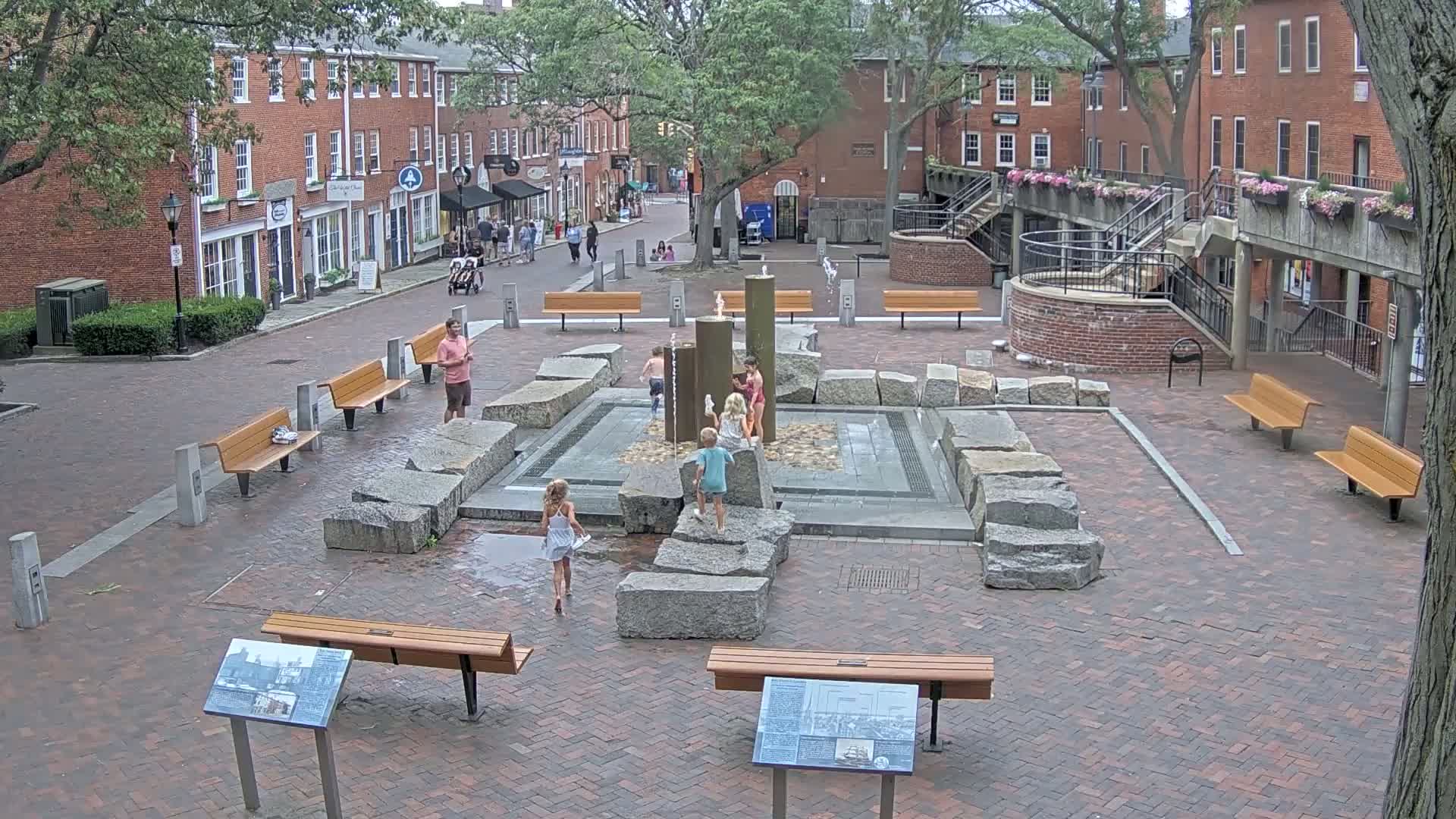 Newburyport, 6 Inn Street North View Live Cam - Newburyport, Essex, Massachusetts, USA