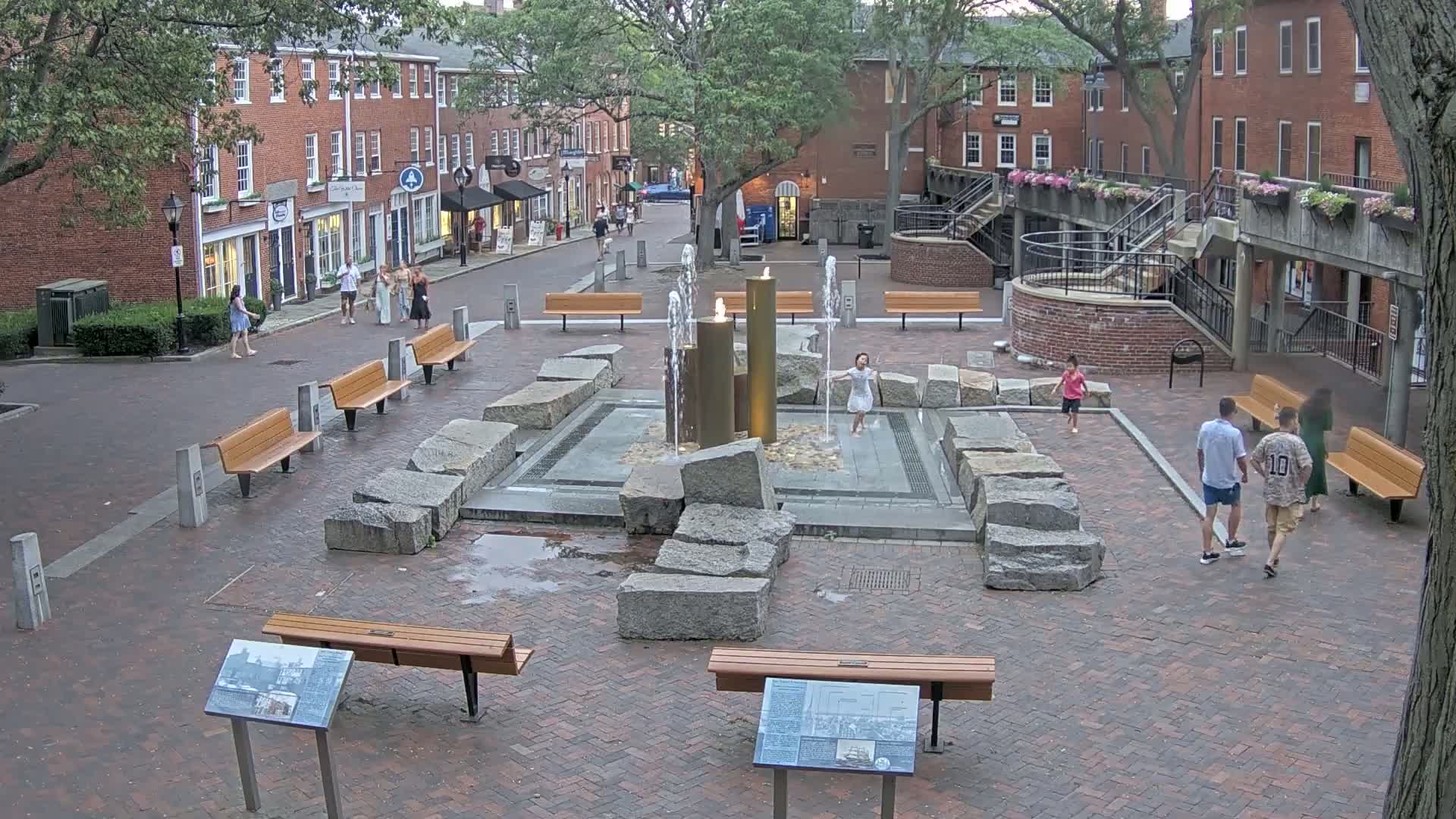 Newburyport, 6 Inn Street North View Live Cam - Newburyport, Essex, Massachusetts, USA