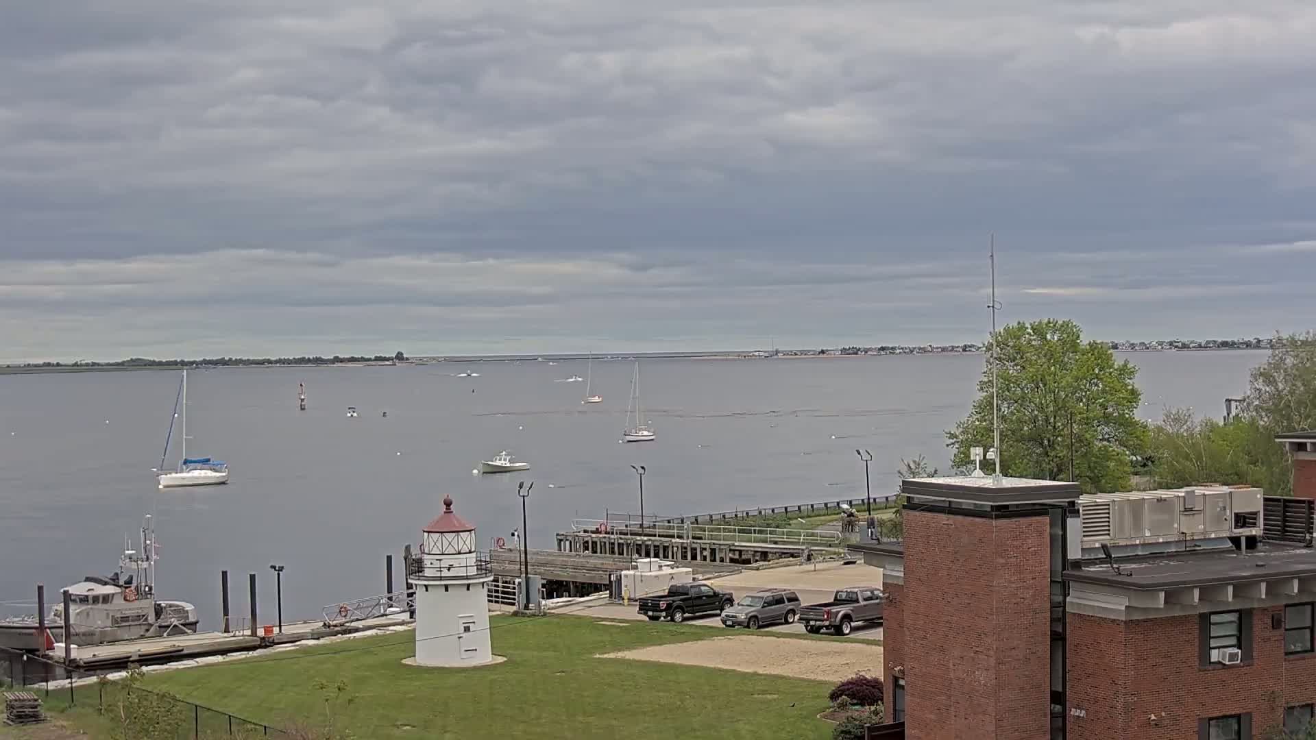 Newburyport,  Merrimack River Shipspotting Boat Traffic Live Cam - Newburyport, Essex, Massachusetts, USA