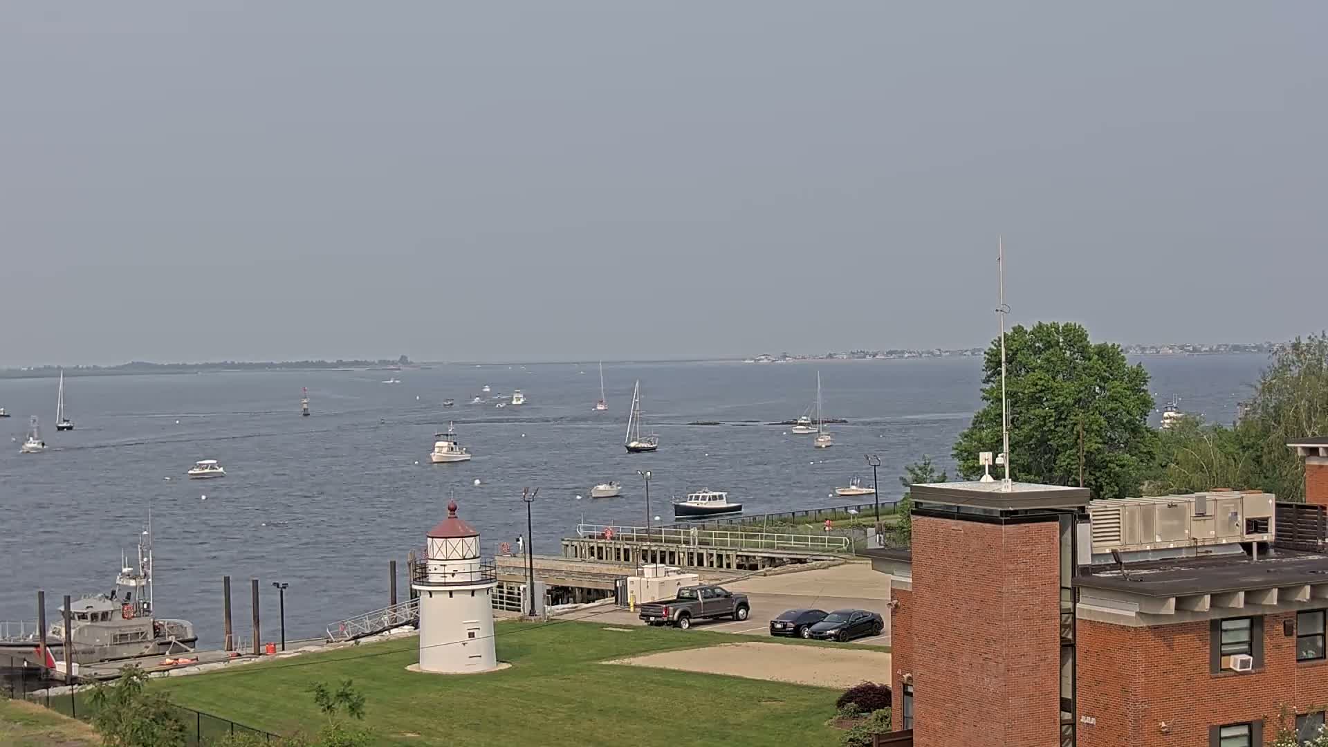Newburyport,  Merrimack River Shipspotting Boat Traffic Live Cam - Newburyport, Essex, Massachusetts, USA