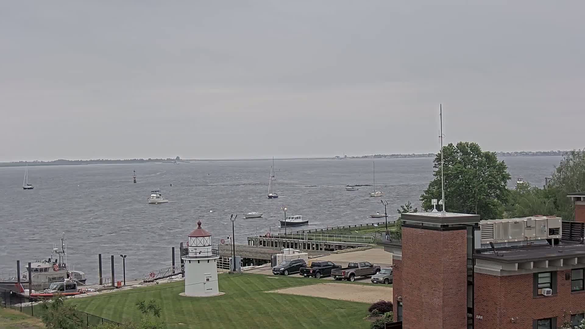 Newburyport,  Merrimack River Shipspotting Boat Traffic Live Cam - Newburyport, Essex, Massachusetts, USA