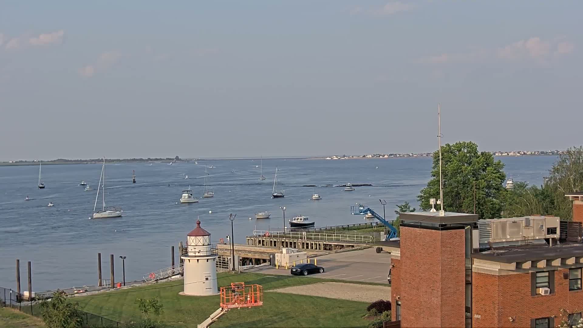 Newburyport,  Merrimack River Shipspotting Boat Traffic Live Cam - Newburyport, Essex, Massachusetts, USA