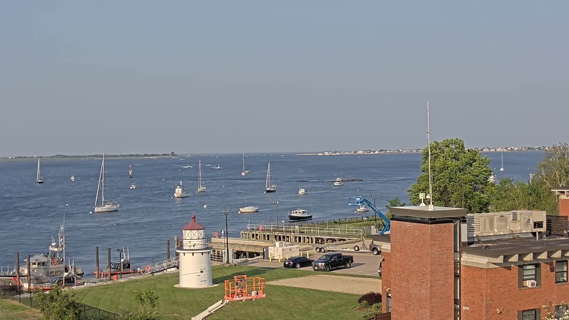 Newburyport,  Merrimack River Shipspotting Boat Traffic Live Cam - Newburyport, Essex, Massachusetts, USA