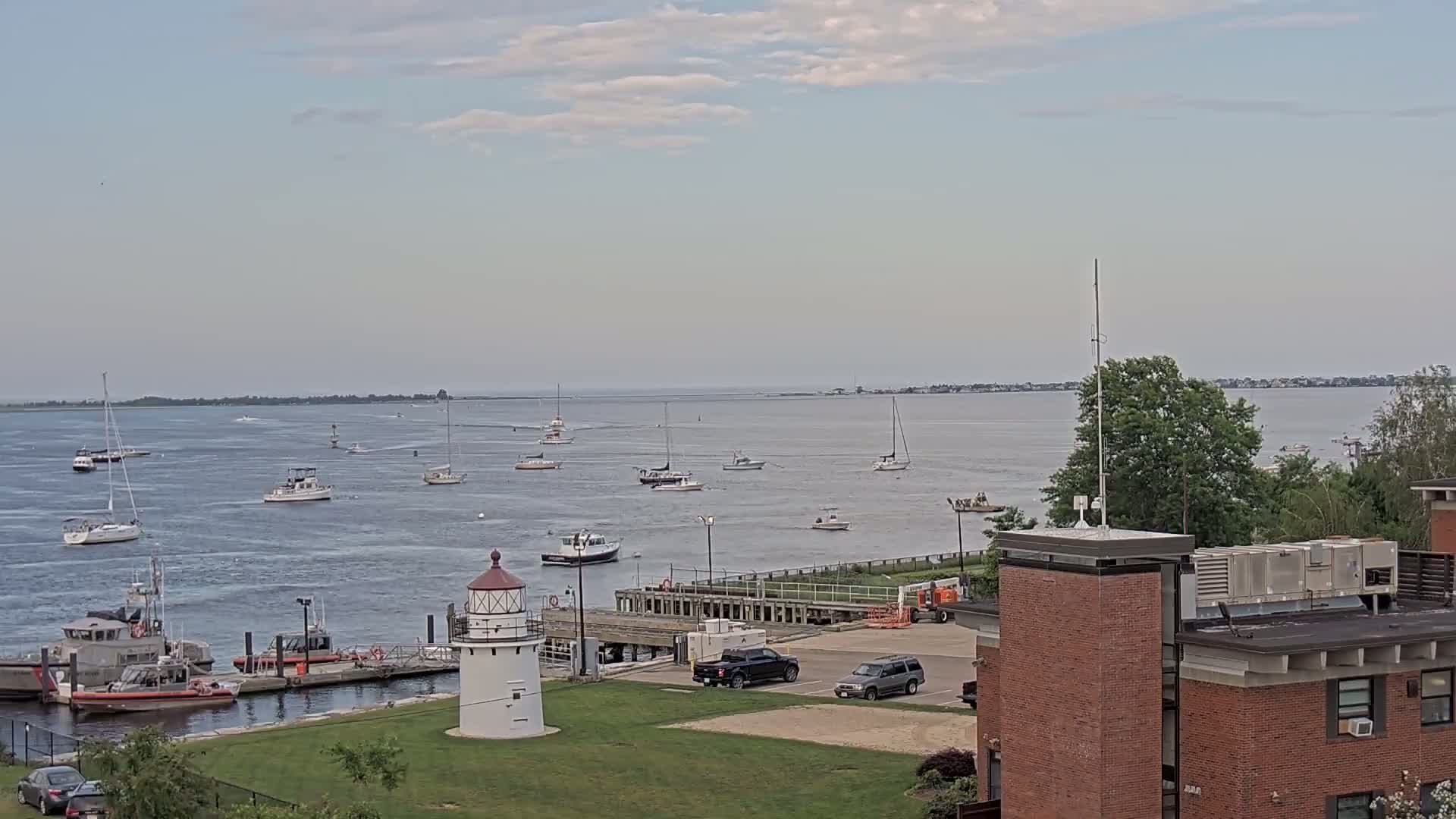 Newburyport,  Merrimack River Shipspotting Boat Traffic Live Cam - Newburyport, Essex, Massachusetts, USA
