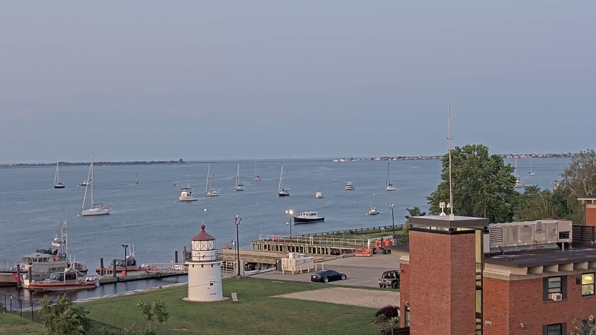 Newburyport,  Merrimack River Shipspotting Boat Traffic Live Cam - Newburyport, Essex, Massachusetts, USA