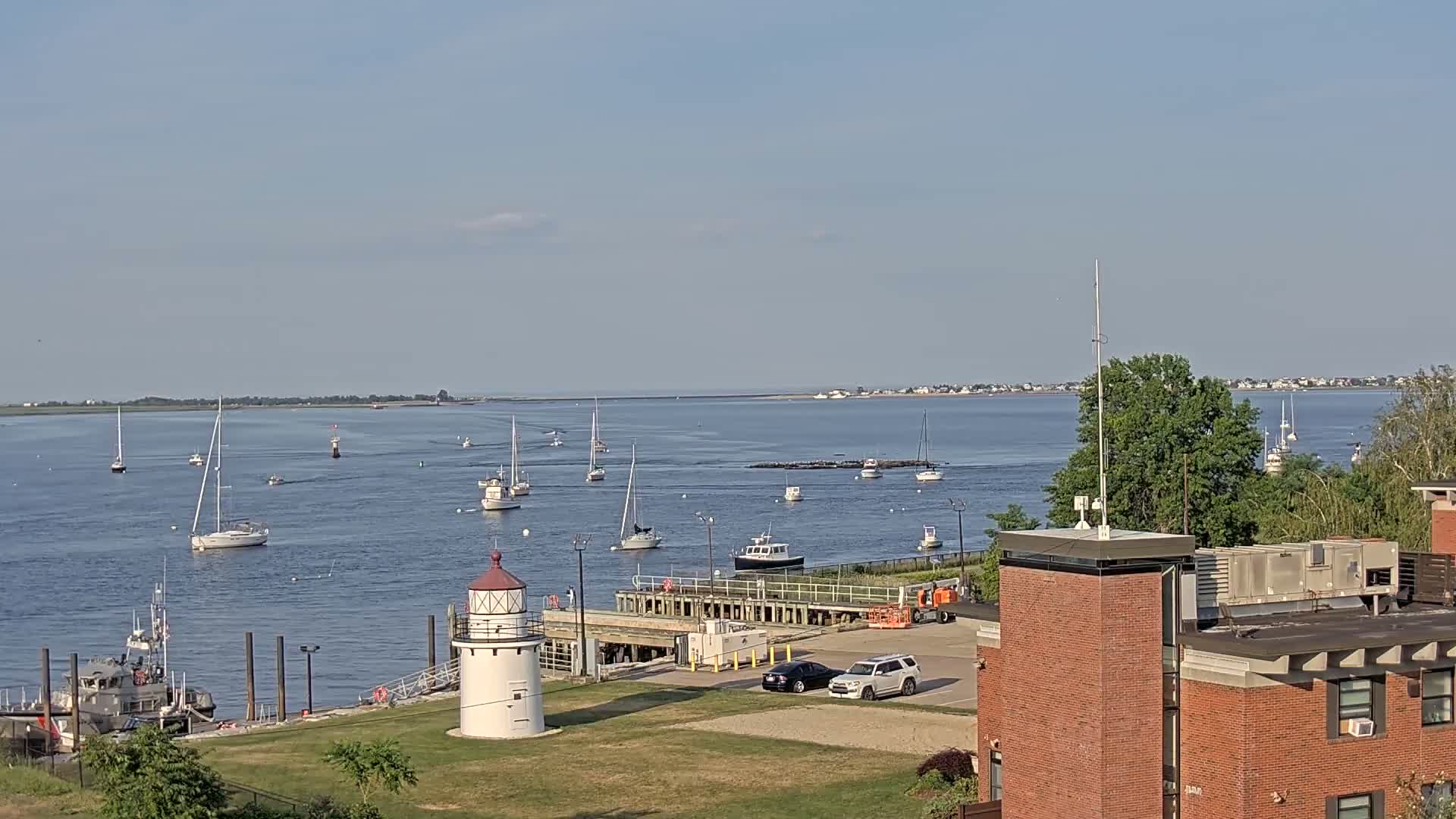 Newburyport,  Merrimack River Shipspotting Boat Traffic Live Cam - Newburyport, Essex, Massachusetts, USA