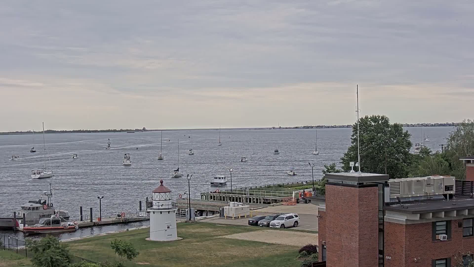 Newburyport,  Merrimack River Shipspotting Boat Traffic Live Cam - Newburyport, Essex, Massachusetts, USA
