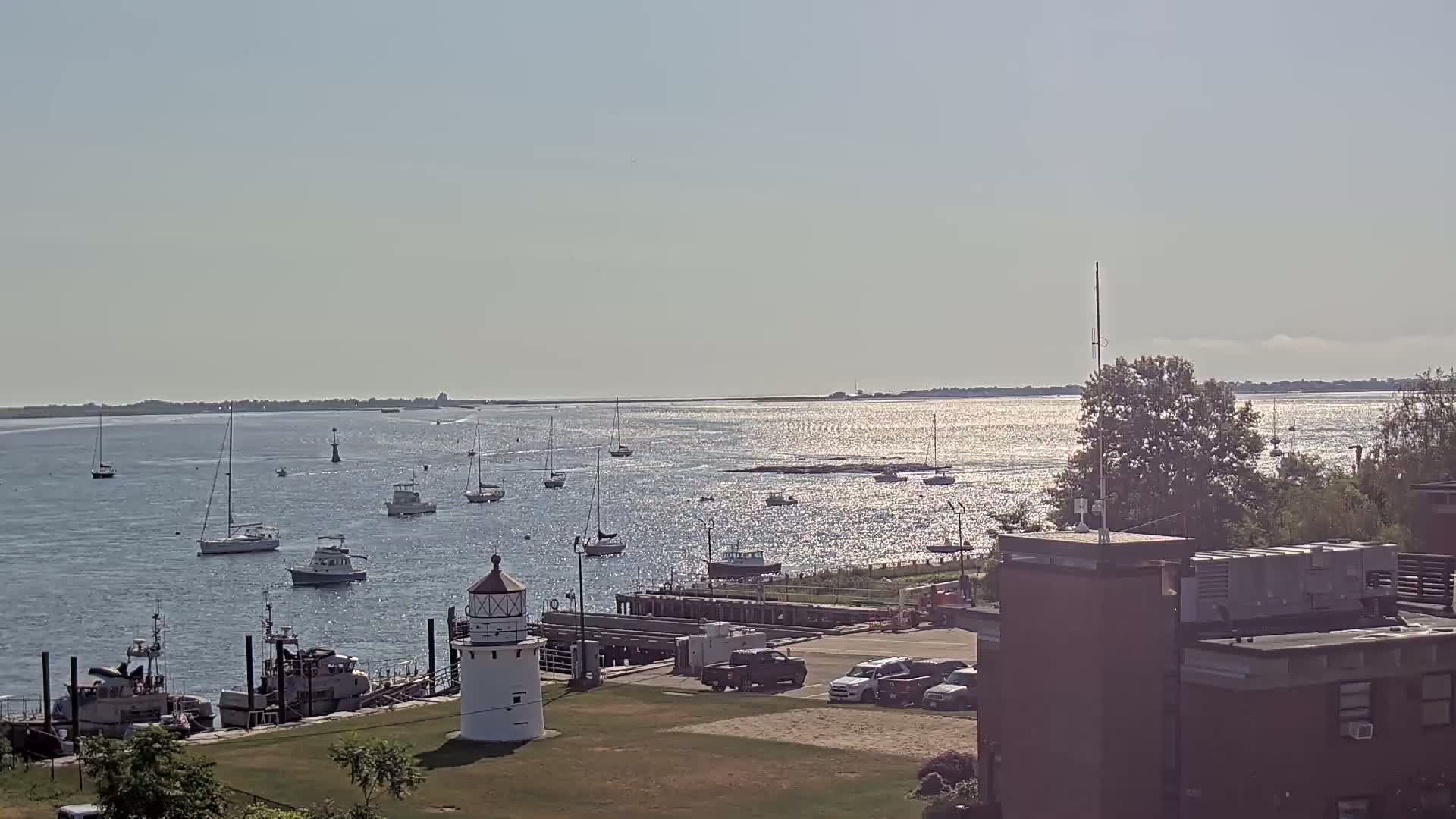 Newburyport,  Merrimack River Shipspotting Boat Traffic Live Cam - Newburyport, Essex, Massachusetts, USA