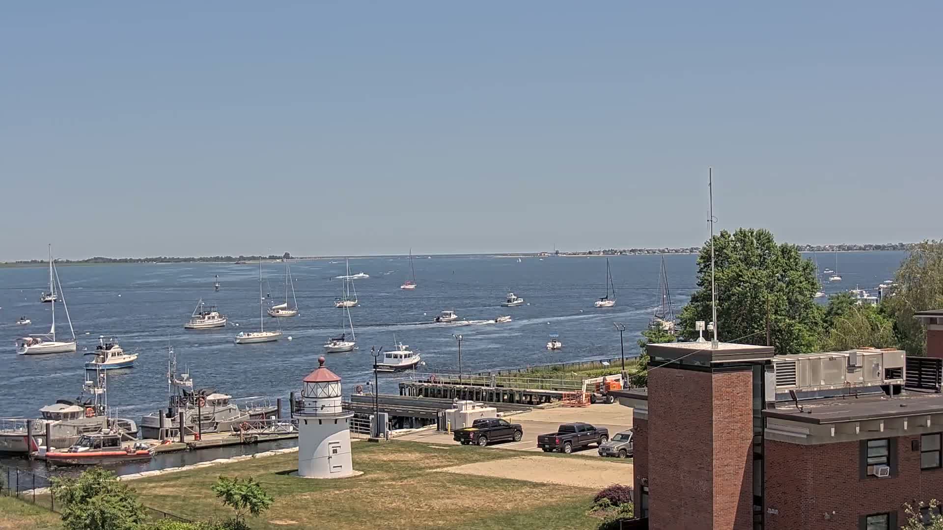 Newburyport,  Merrimack River Shipspotting Boat Traffic Live Cam - Newburyport, Essex, Massachusetts, USA
