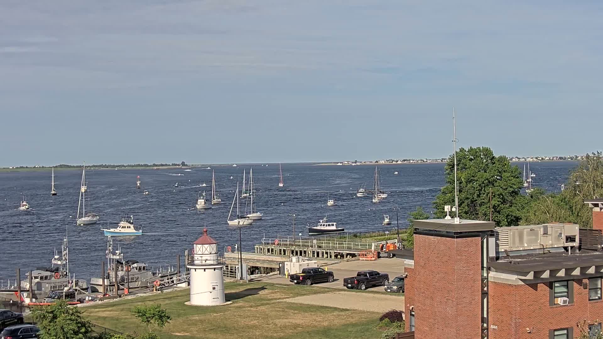 Newburyport,  Merrimack River Shipspotting Boat Traffic Live Cam - Newburyport, Essex, Massachusetts, USA