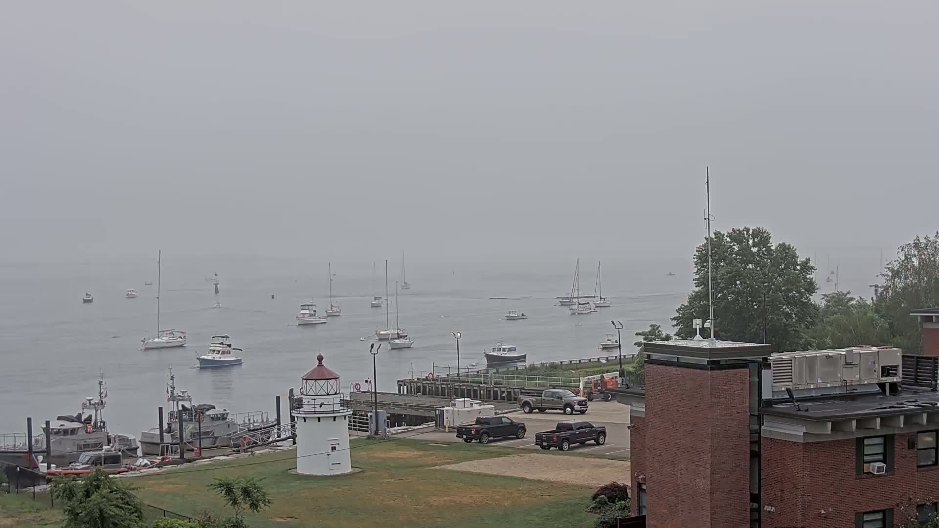 Newburyport,  Merrimack River Shipspotting Boat Traffic Live Cam - Newburyport, Essex, Massachusetts, USA
