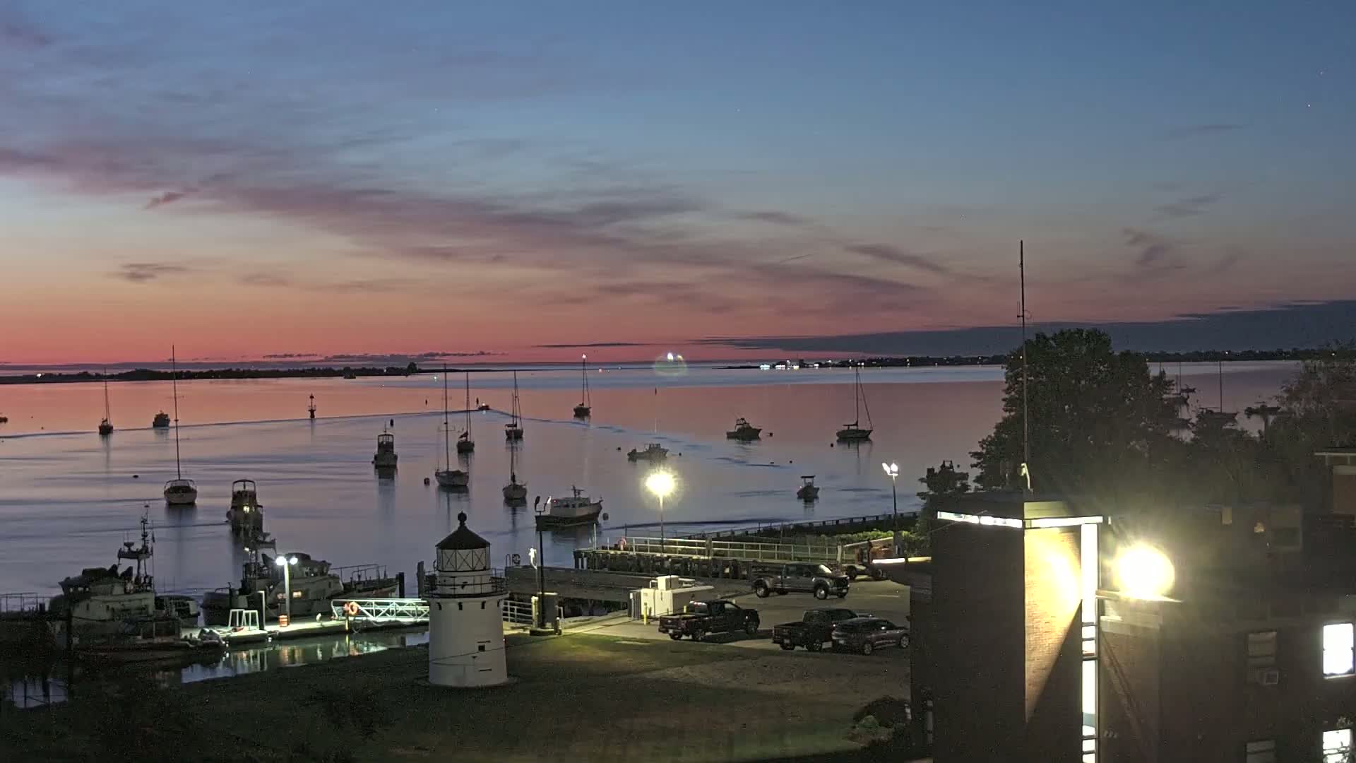 Newburyport,  Merrimack River Shipspotting Boat Traffic Live Cam - Newburyport, Essex, Massachusetts, USA