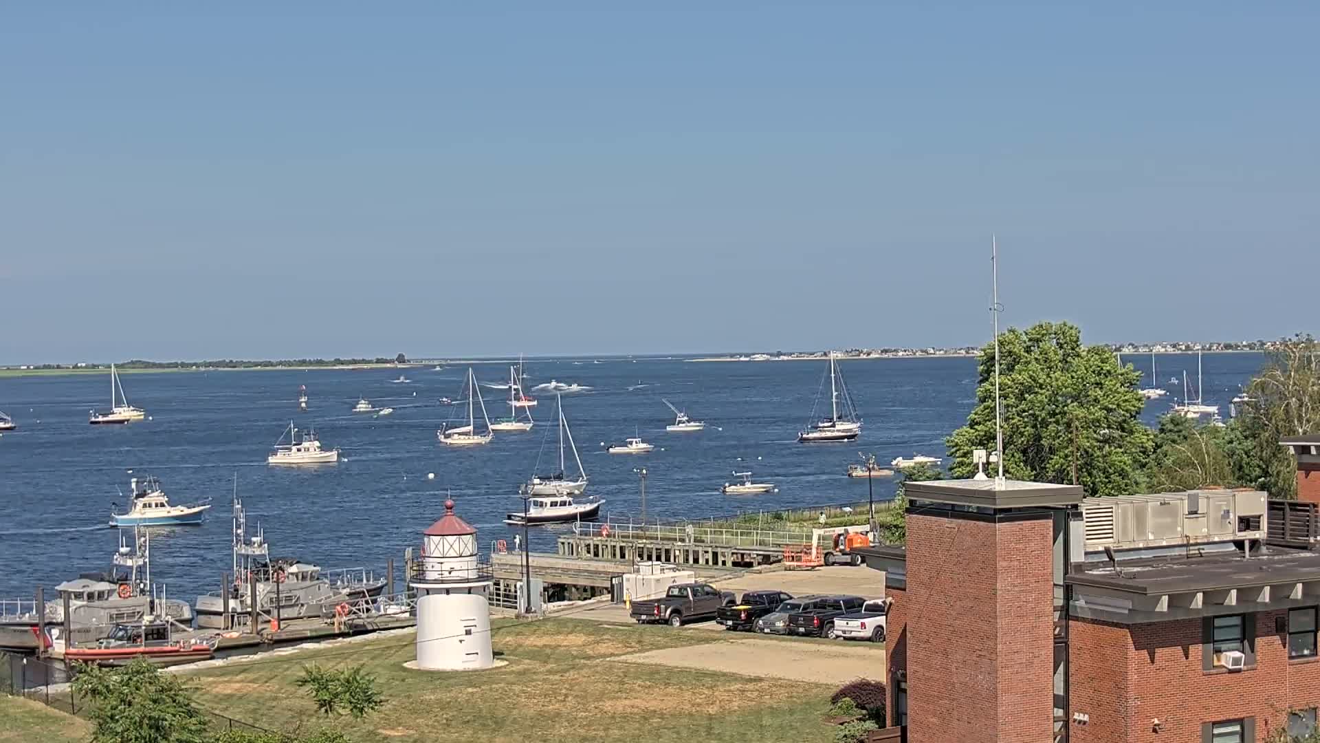 Newburyport,  Merrimack River Shipspotting Boat Traffic Live Cam - Newburyport, Essex, Massachusetts, USA