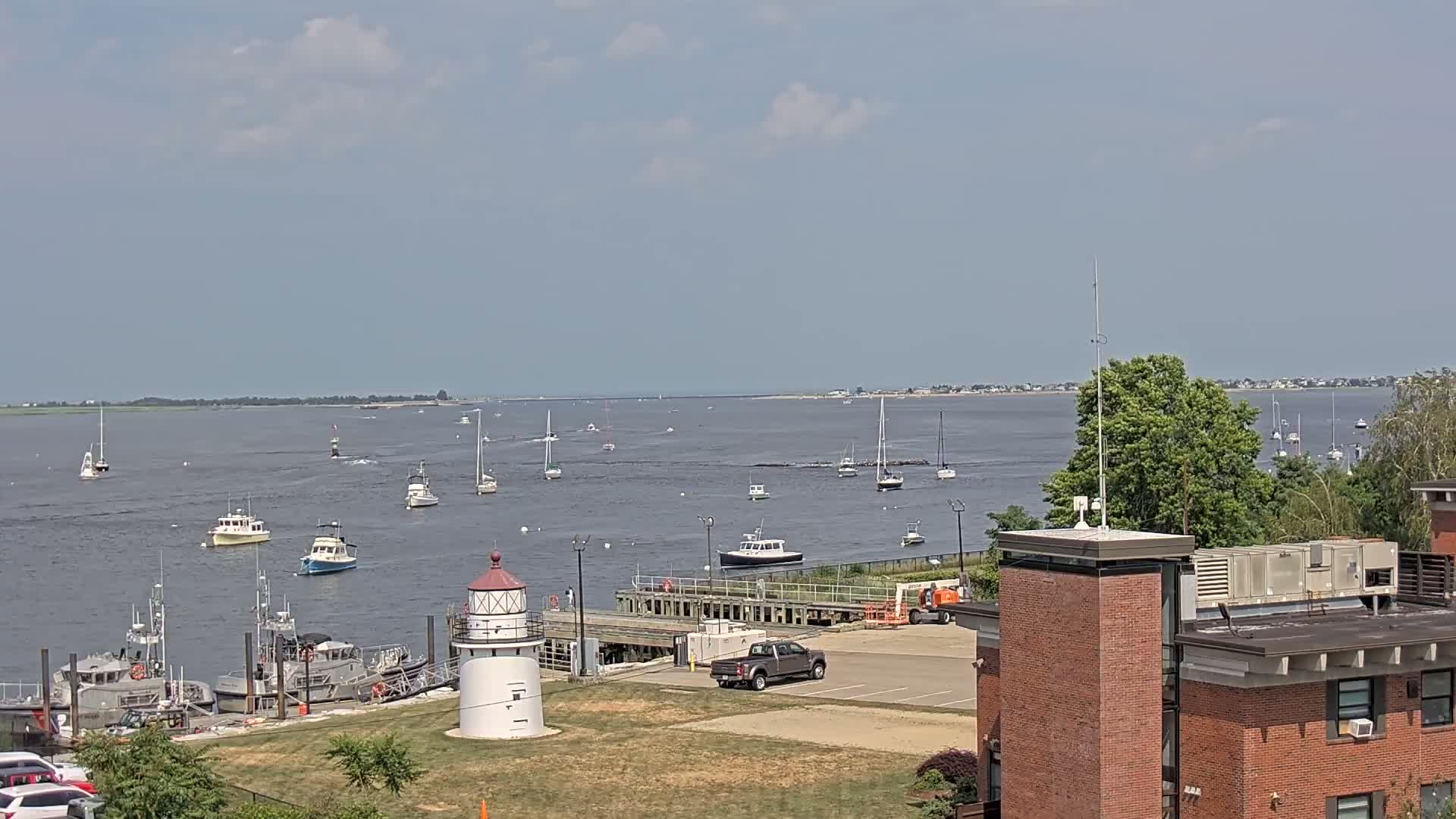 Newburyport,  Merrimack River Shipspotting Boat Traffic Live Cam - Newburyport, Essex, Massachusetts, USA