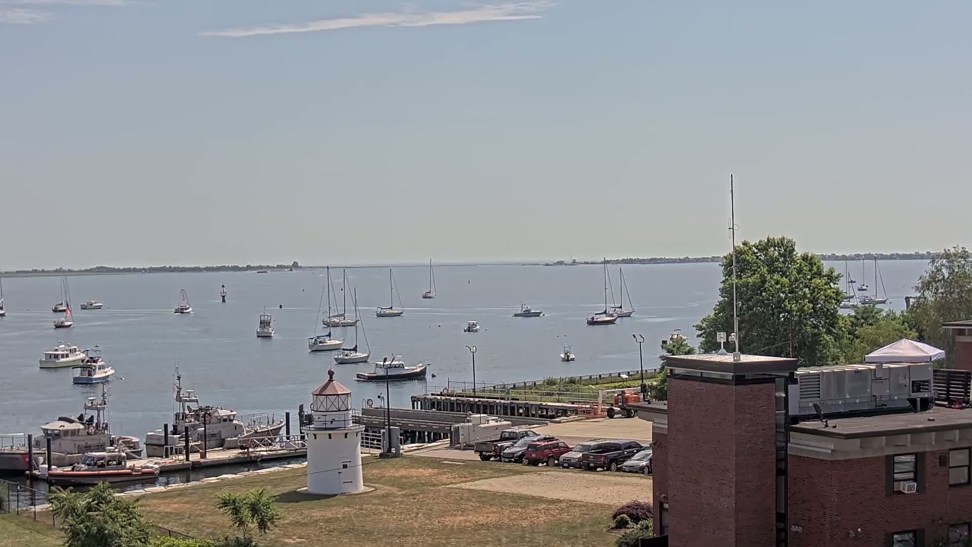 Newburyport,  Merrimack River Shipspotting Boat Traffic Live Cam - Newburyport, Essex, Massachusetts, USA