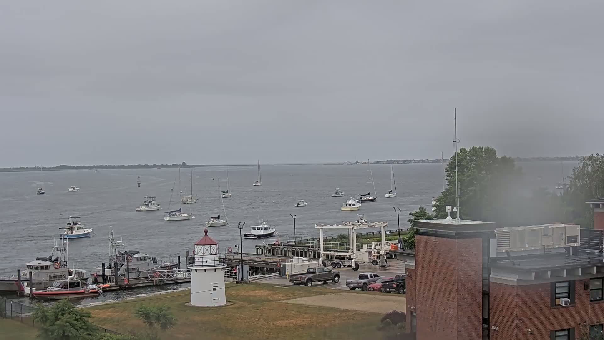 Newburyport,  Merrimack River Shipspotting Boat Traffic Live Cam - Newburyport, Essex, Massachusetts, USA