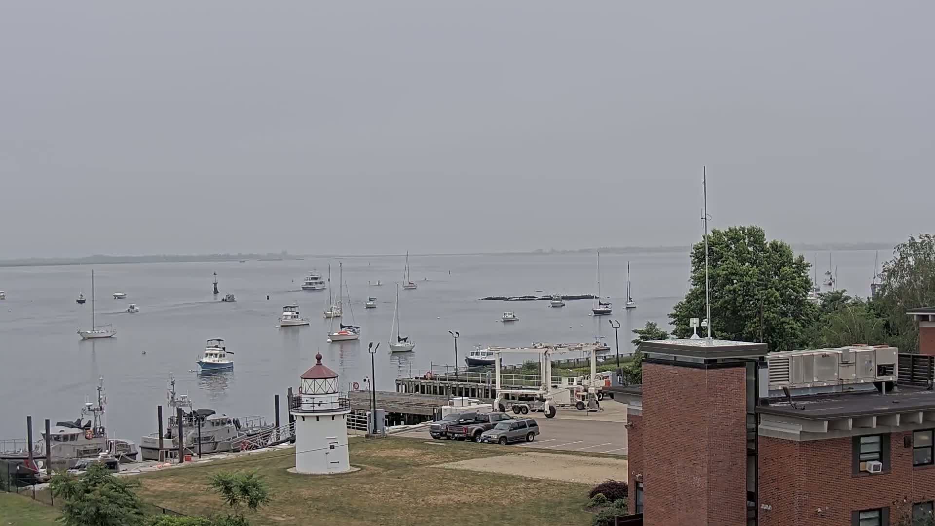 Newburyport,  Merrimack River Shipspotting Boat Traffic Live Cam - Newburyport, Essex, Massachusetts, USA