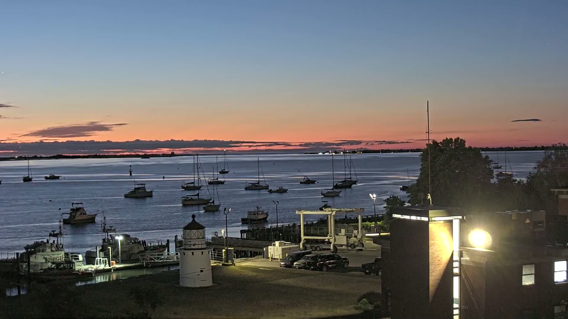 Newburyport,  Merrimack River Shipspotting Boat Traffic Live Cam - Newburyport, Essex, Massachusetts, USA