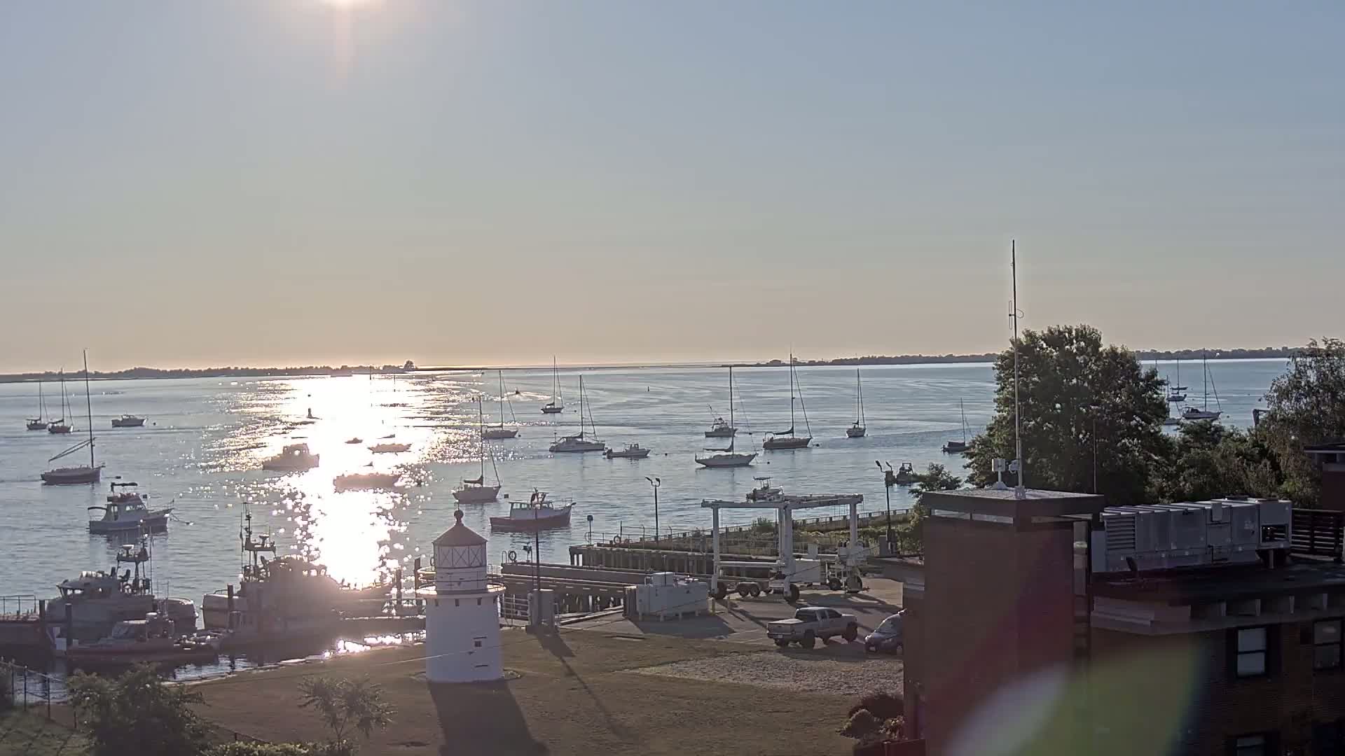 Newburyport,  Merrimack River Shipspotting Boat Traffic Live Cam - Newburyport, Essex, Massachusetts, USA