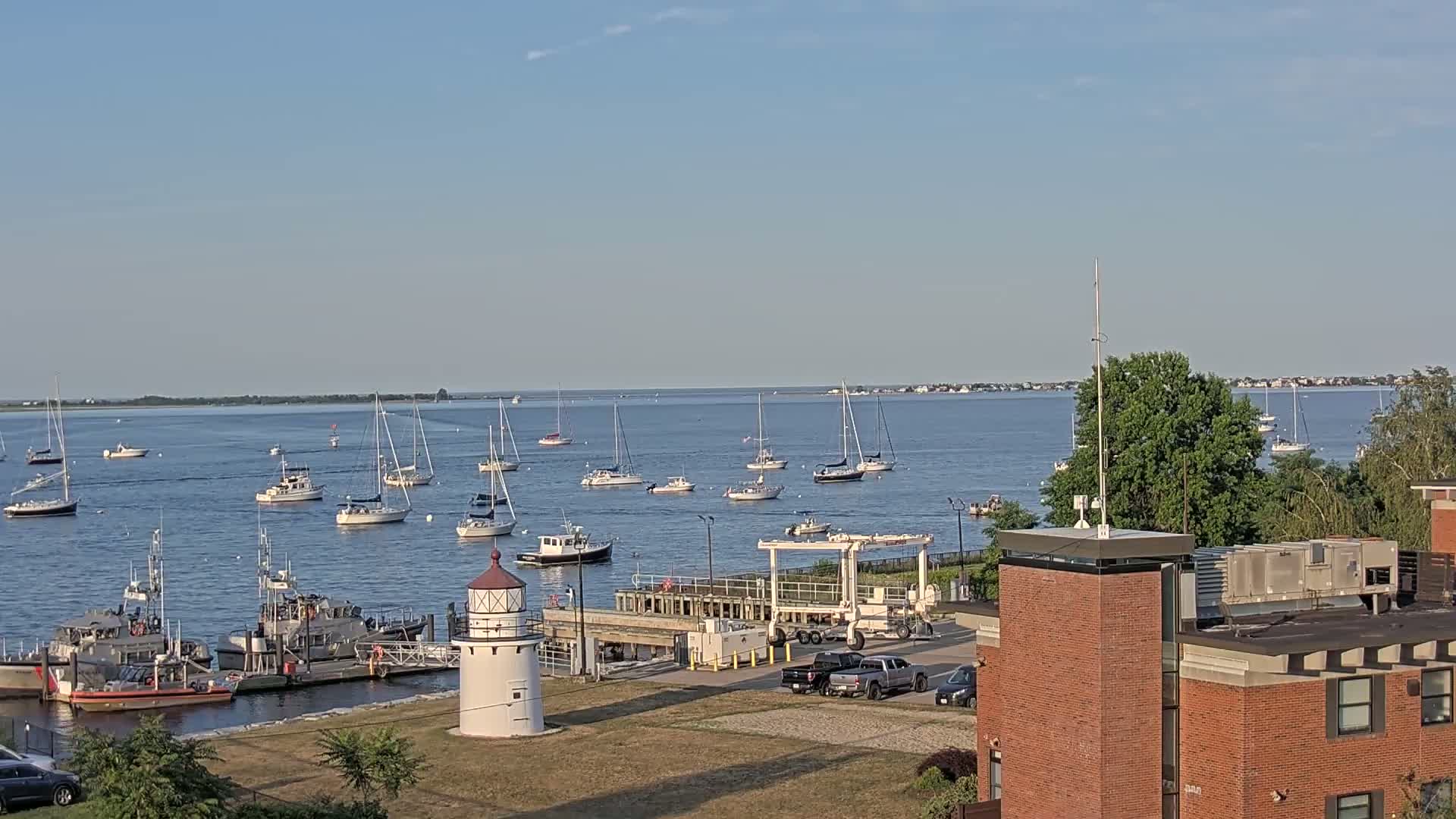 Newburyport,  Merrimack River Shipspotting Boat Traffic Live Cam - Newburyport, Essex, Massachusetts, USA