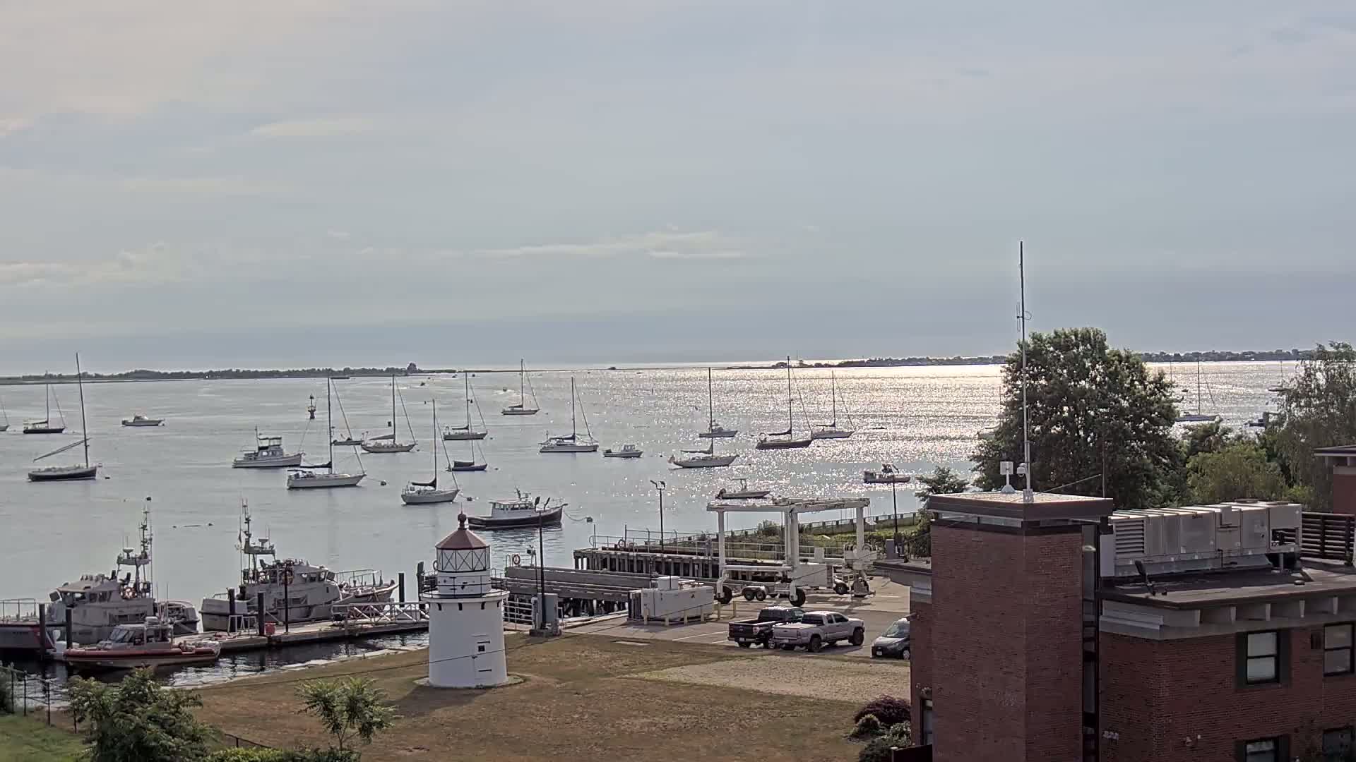 Newburyport,  Merrimack River Shipspotting Boat Traffic Live Cam - Newburyport, Essex, Massachusetts, USA