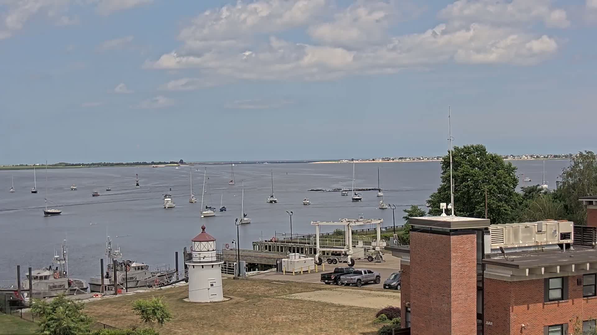 Newburyport,  Merrimack River Shipspotting Boat Traffic Live Cam - Newburyport, Essex, Massachusetts, USA