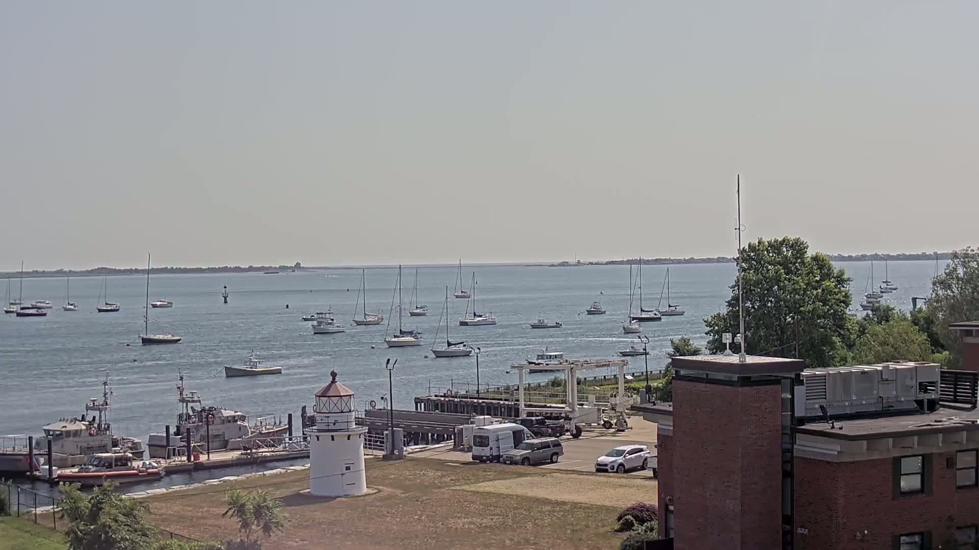 Newburyport,  Merrimack River Shipspotting Boat Traffic Live Cam - Newburyport, Essex, Massachusetts, USA