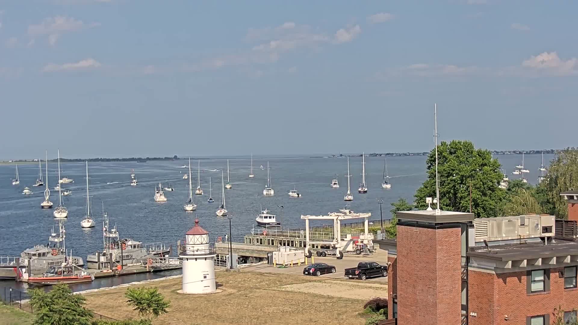 Newburyport,  Merrimack River Shipspotting Boat Traffic Live Cam - Newburyport, Essex, Massachusetts, USA