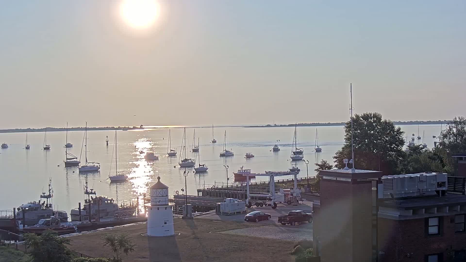 Newburyport,  Merrimack River Shipspotting Boat Traffic Live Cam - Newburyport, Essex, Massachusetts, USA
