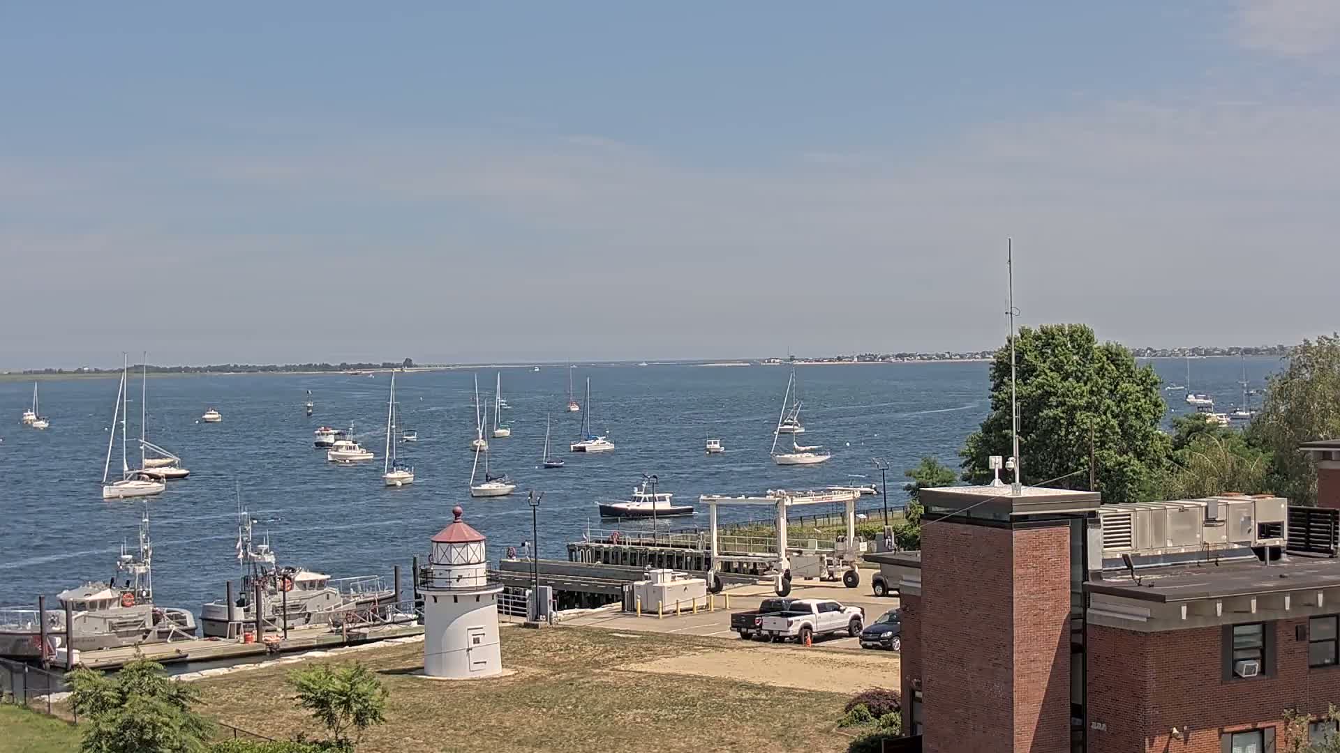 Newburyport,  Merrimack River Shipspotting Boat Traffic Live Cam - Newburyport, Essex, Massachusetts, USA