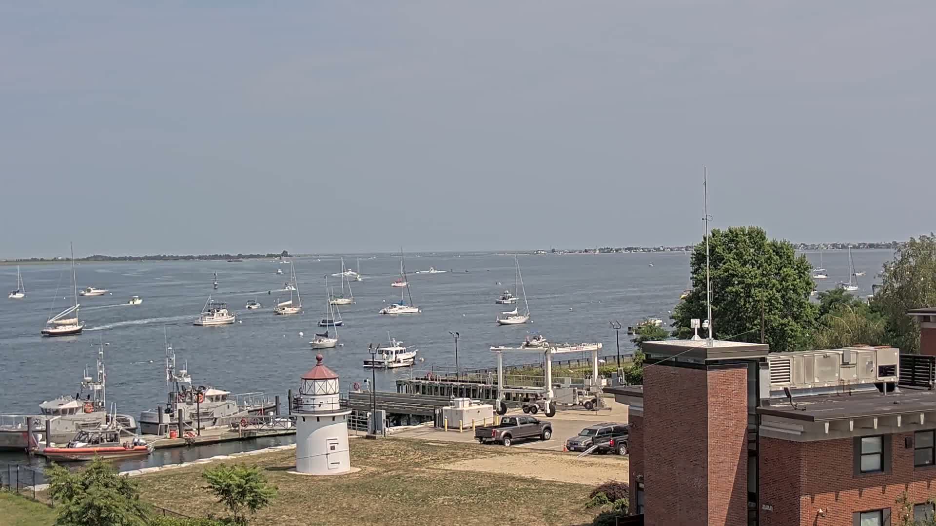 Newburyport,  Merrimack River Shipspotting Boat Traffic Live Cam - Newburyport, Essex, Massachusetts, USA