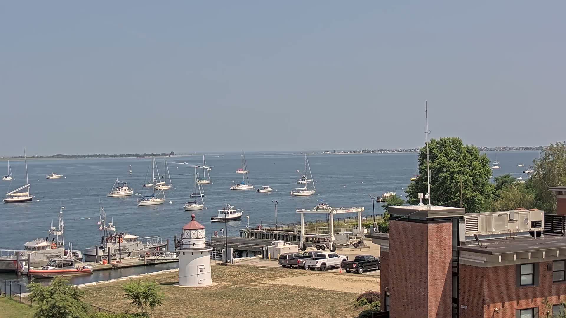 Newburyport,  Merrimack River Shipspotting Boat Traffic Live Cam - Newburyport, Essex, Massachusetts, USA