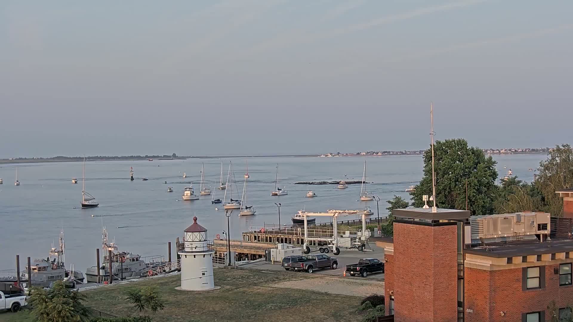 Newburyport,  Merrimack River Shipspotting Boat Traffic Live Cam - Newburyport, Essex, Massachusetts, USA